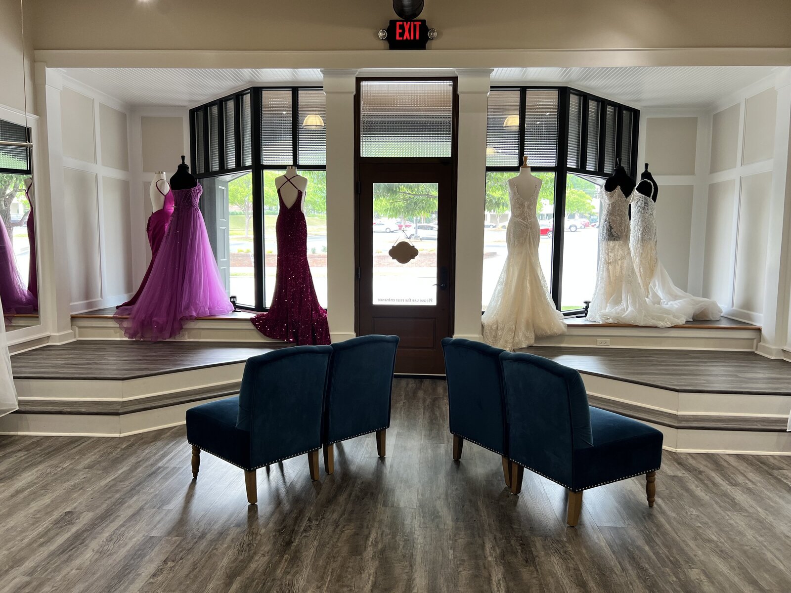 Daphne's Bridal Boutique - lace dress