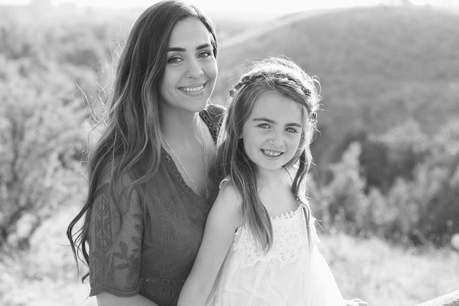 Taylor & Lily-13BW