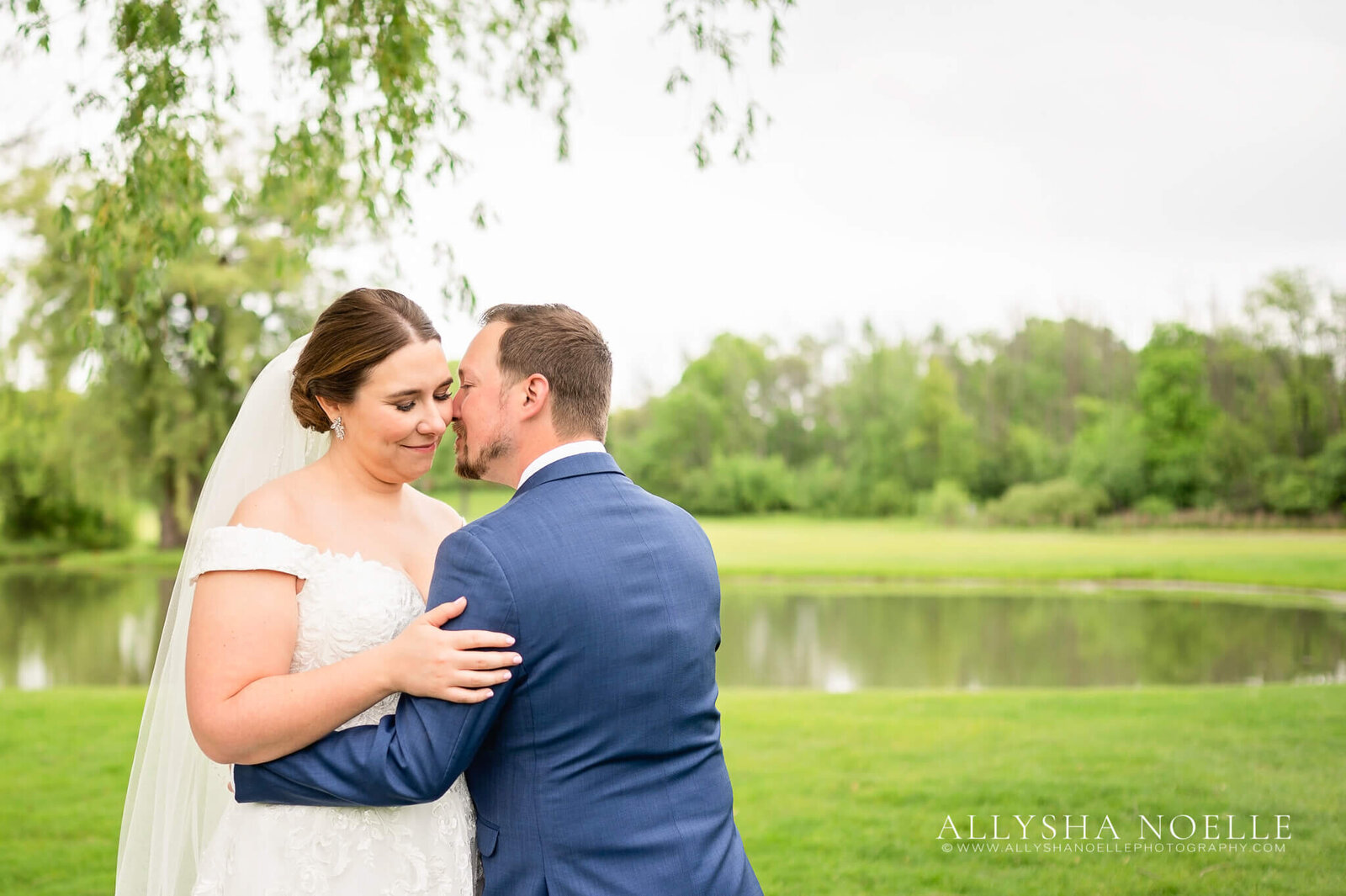 Wedding-at-River-Club-of-Mequon-411