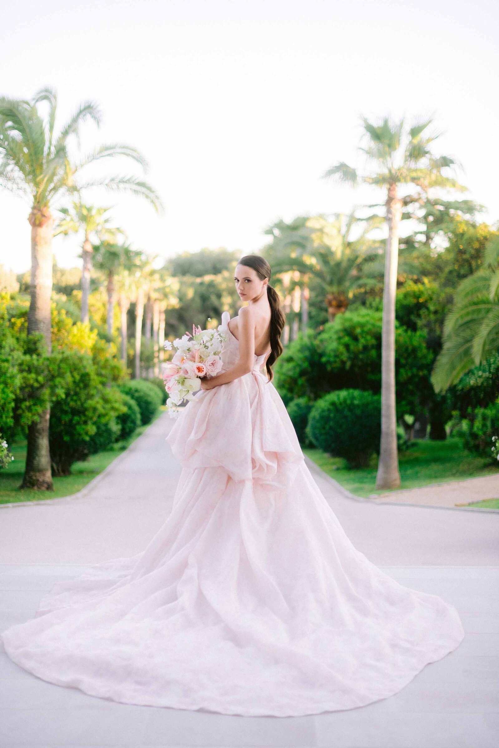 photographe-mariage-saint-tropez-wedding-dress-monique-lhuillier-mariee