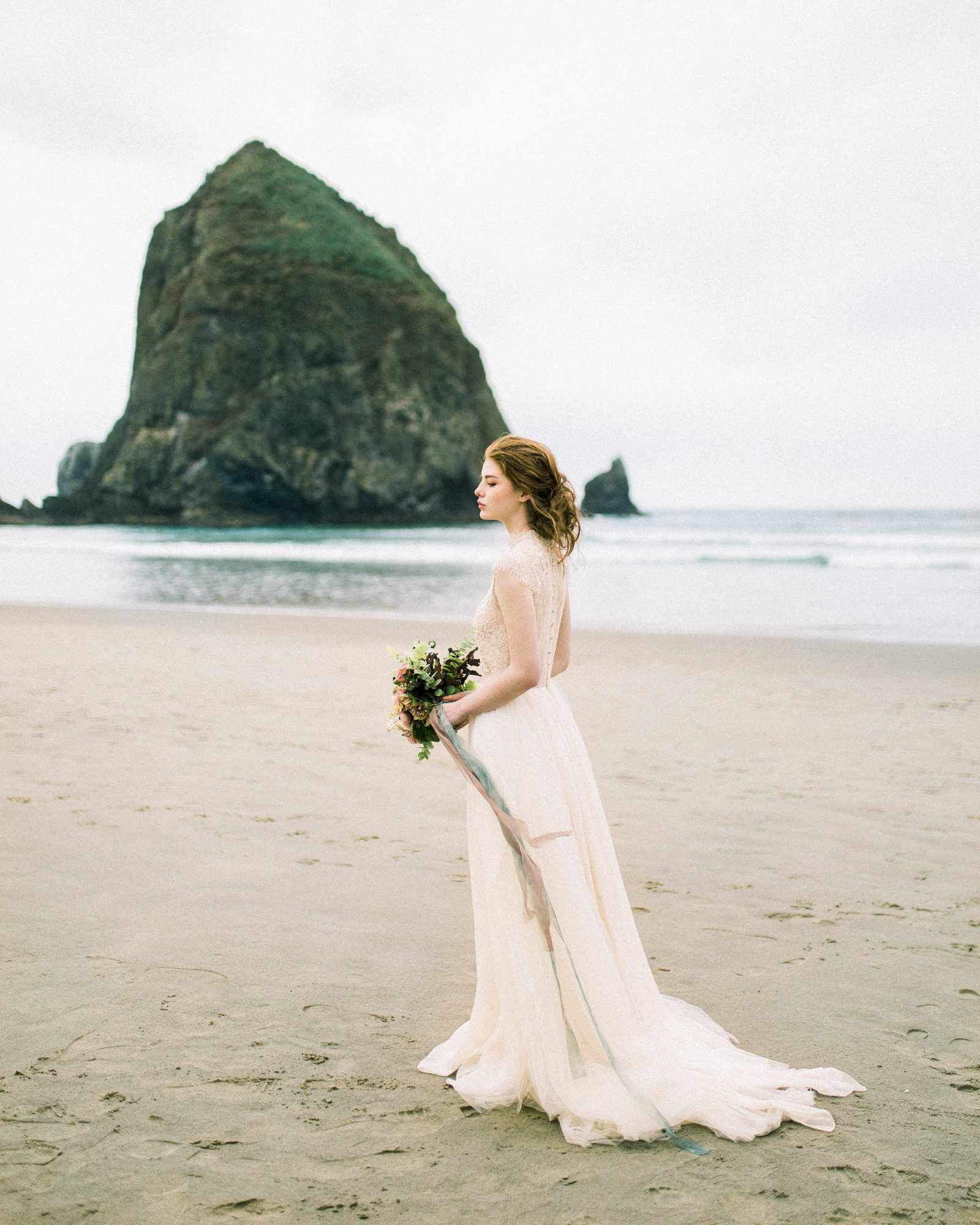 Cannon-Beach-Bridal-Editorial-Georgia-Ruth-Photography-23