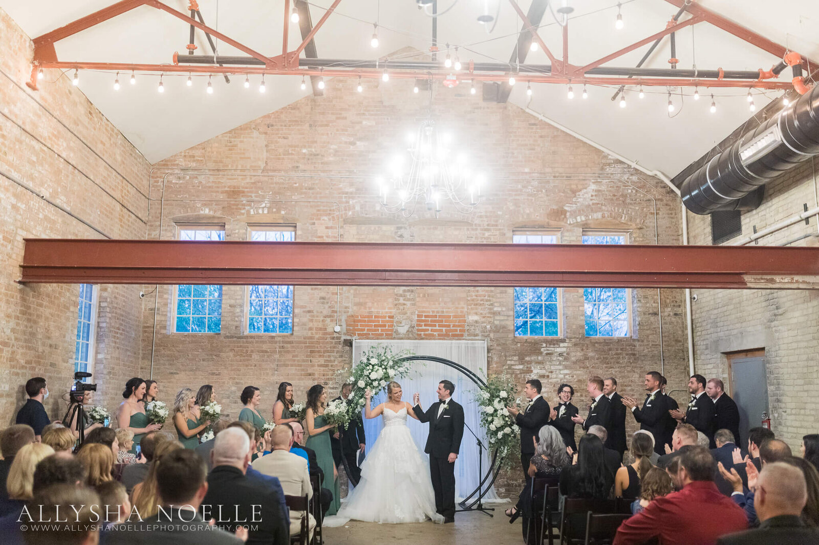 Wedding-at-The-Factory-on-Barclay-in-Milwaukee-0841
