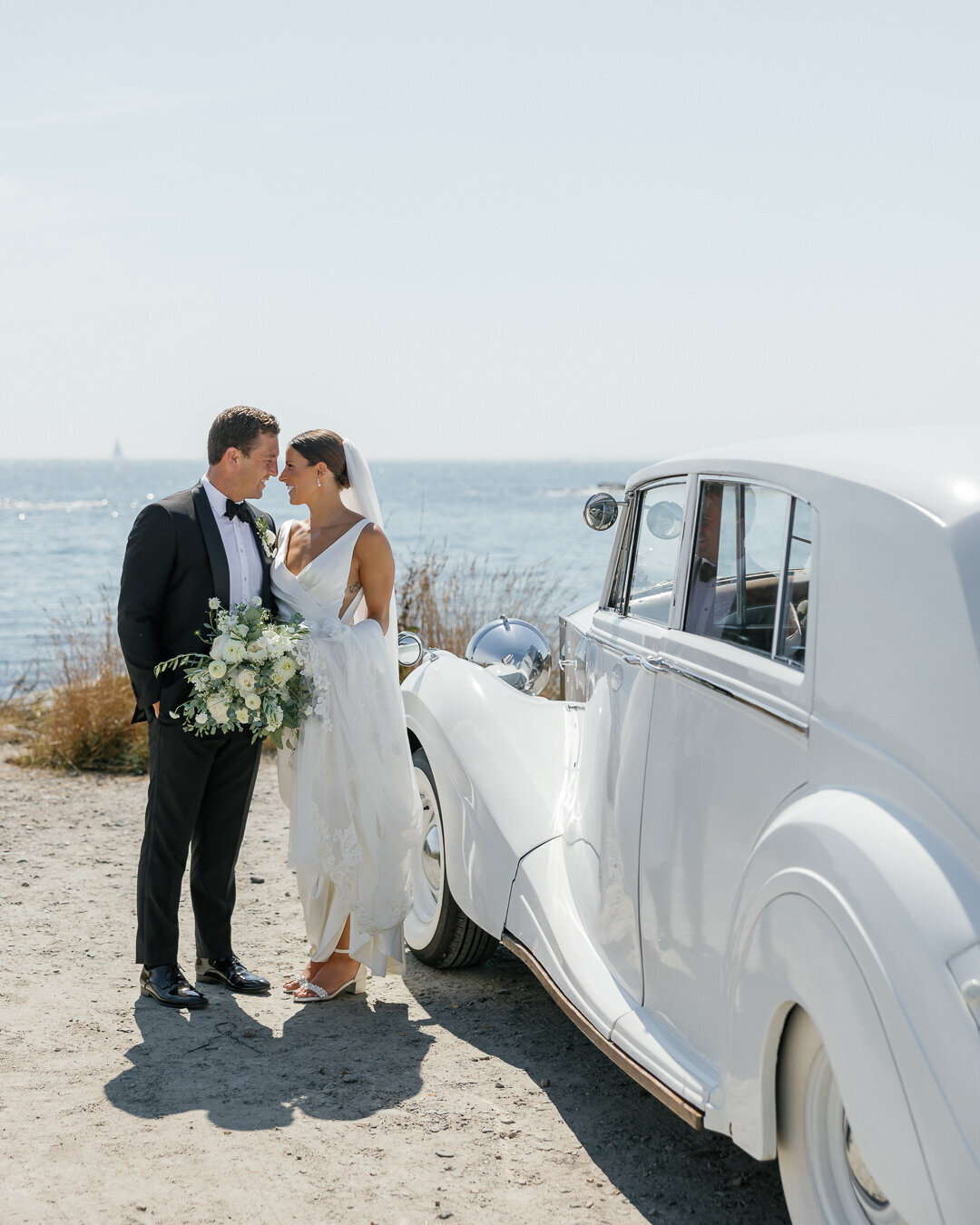 newport rhode island wedding photographer ocean drive beach portraits