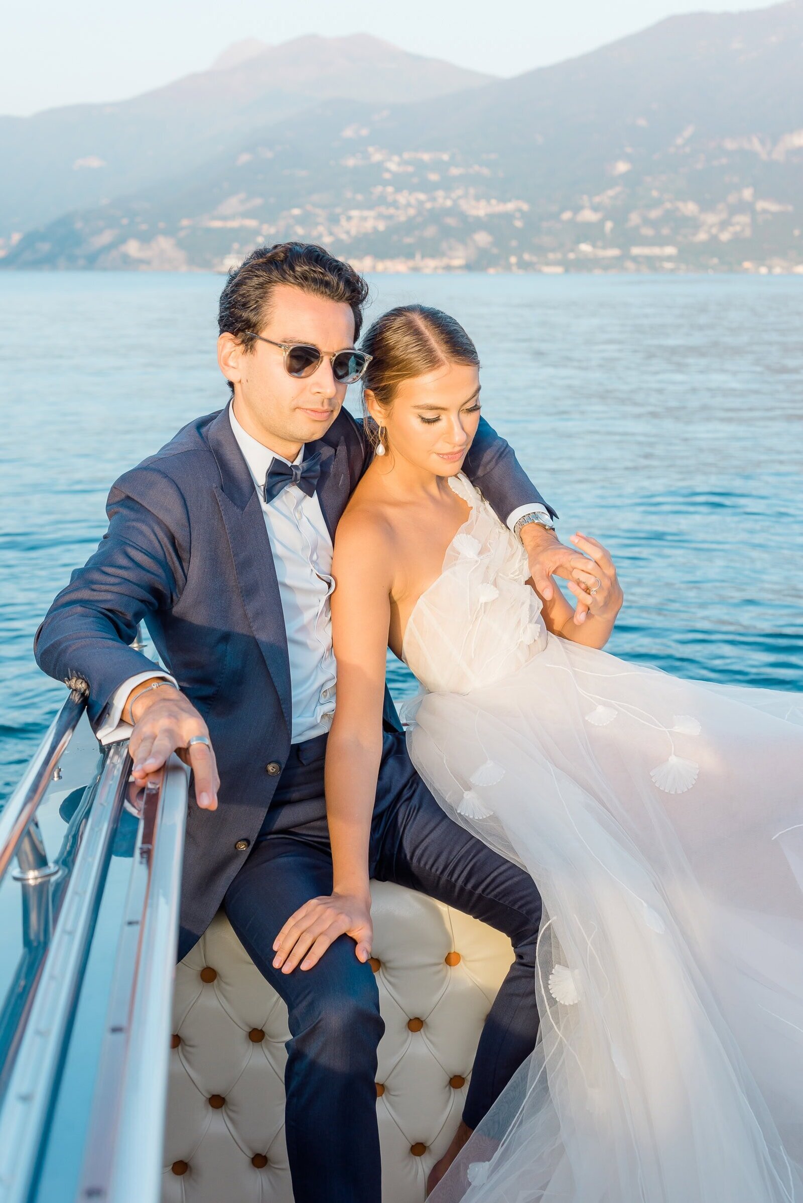 Destination Wedding Photographer Anna Lundgren in Stockholm Wedding in Lake Como boat elopement_213