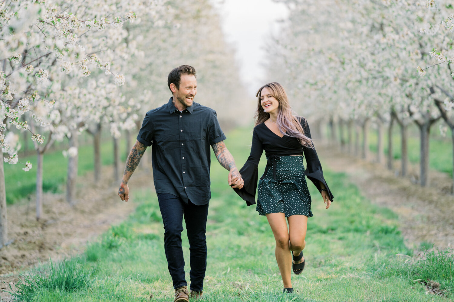 Brambleandvine-cherry-blossom-engagement-22