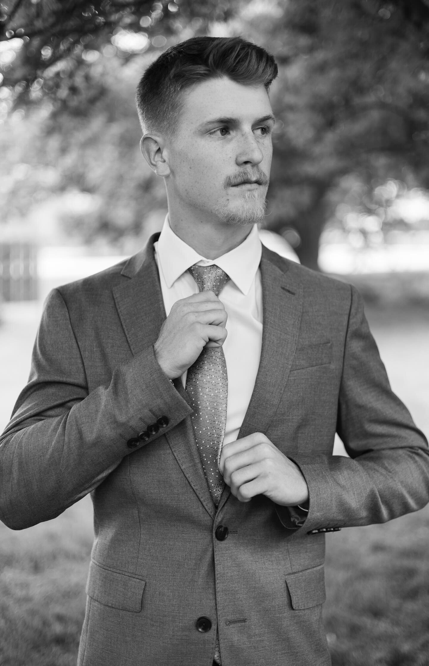 F2D6B9B9-7883-466C-B619-F2F787A1BB46