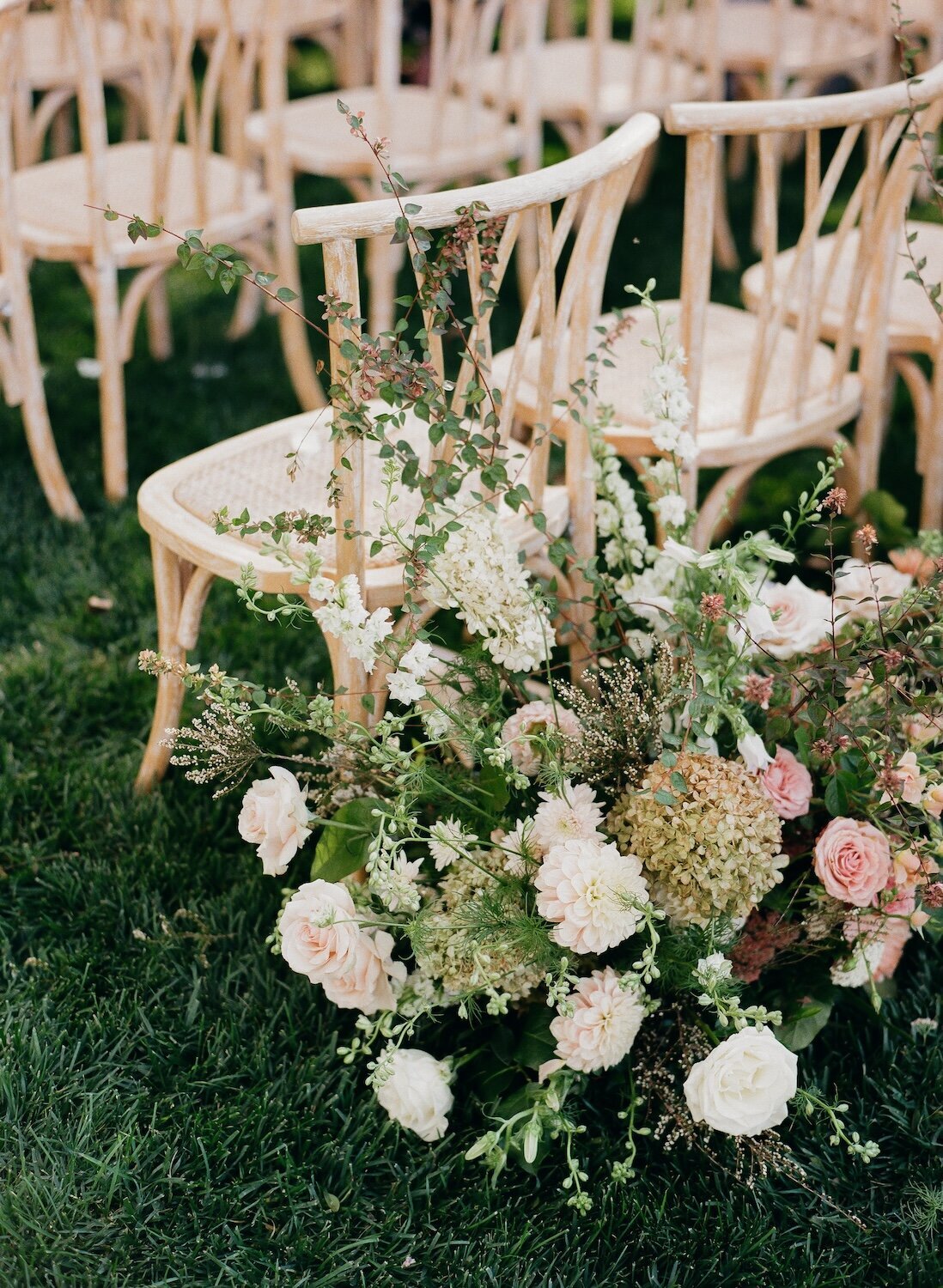 wedding-ceremony-flowers