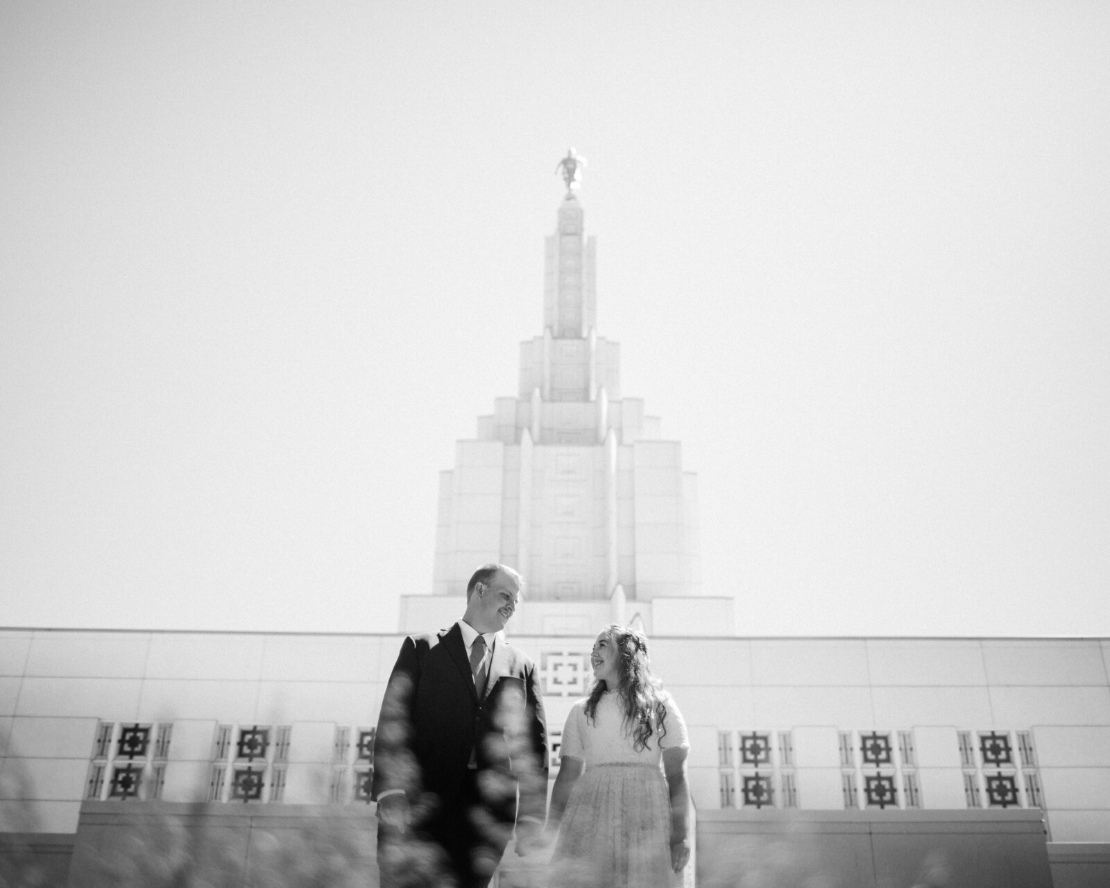 Wedding-IDFallsTemple_TianaSimpsonPhotography-004