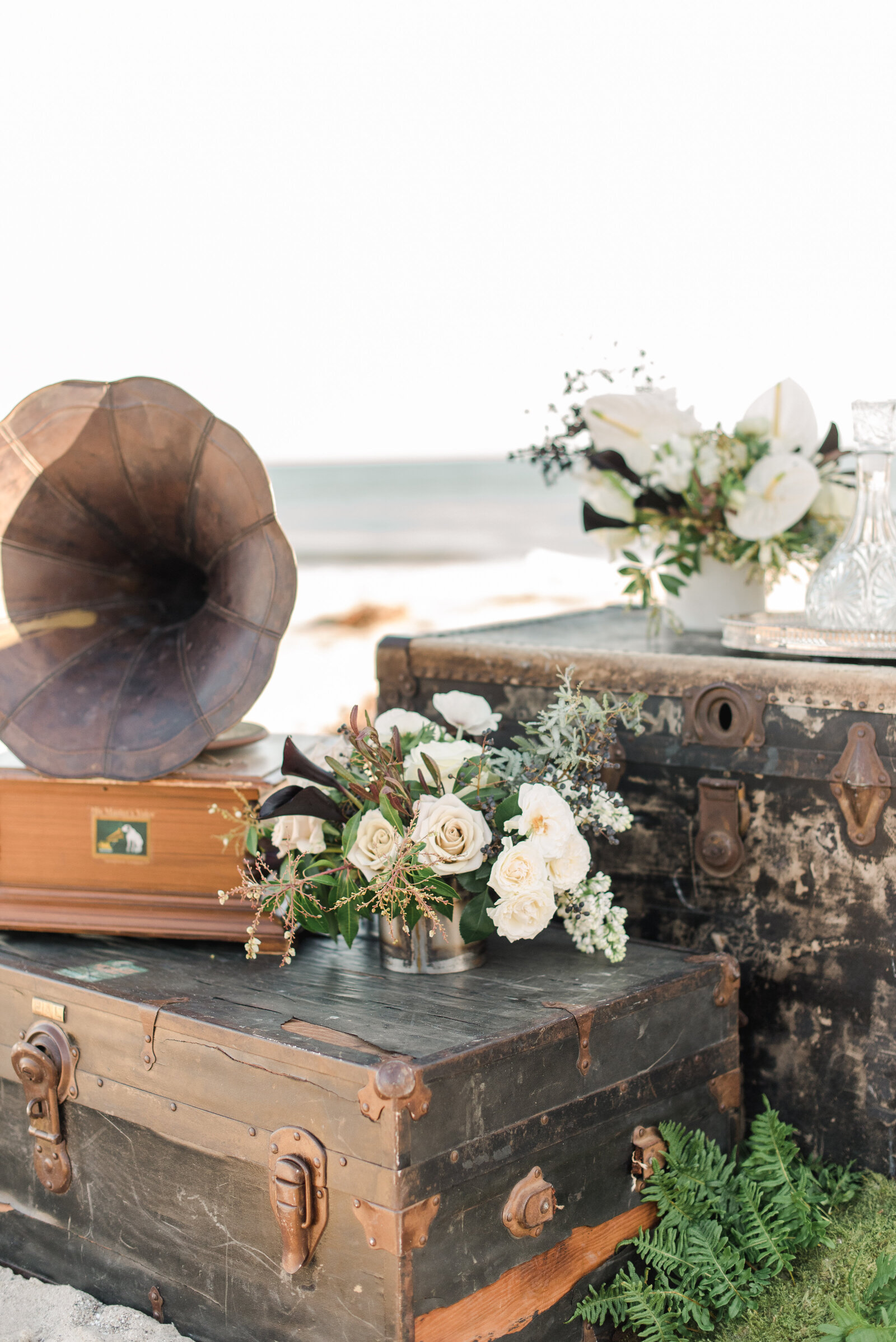 Precious-and-blooming-floral-design-kellye-clifford-Destination I do -Editorial-26