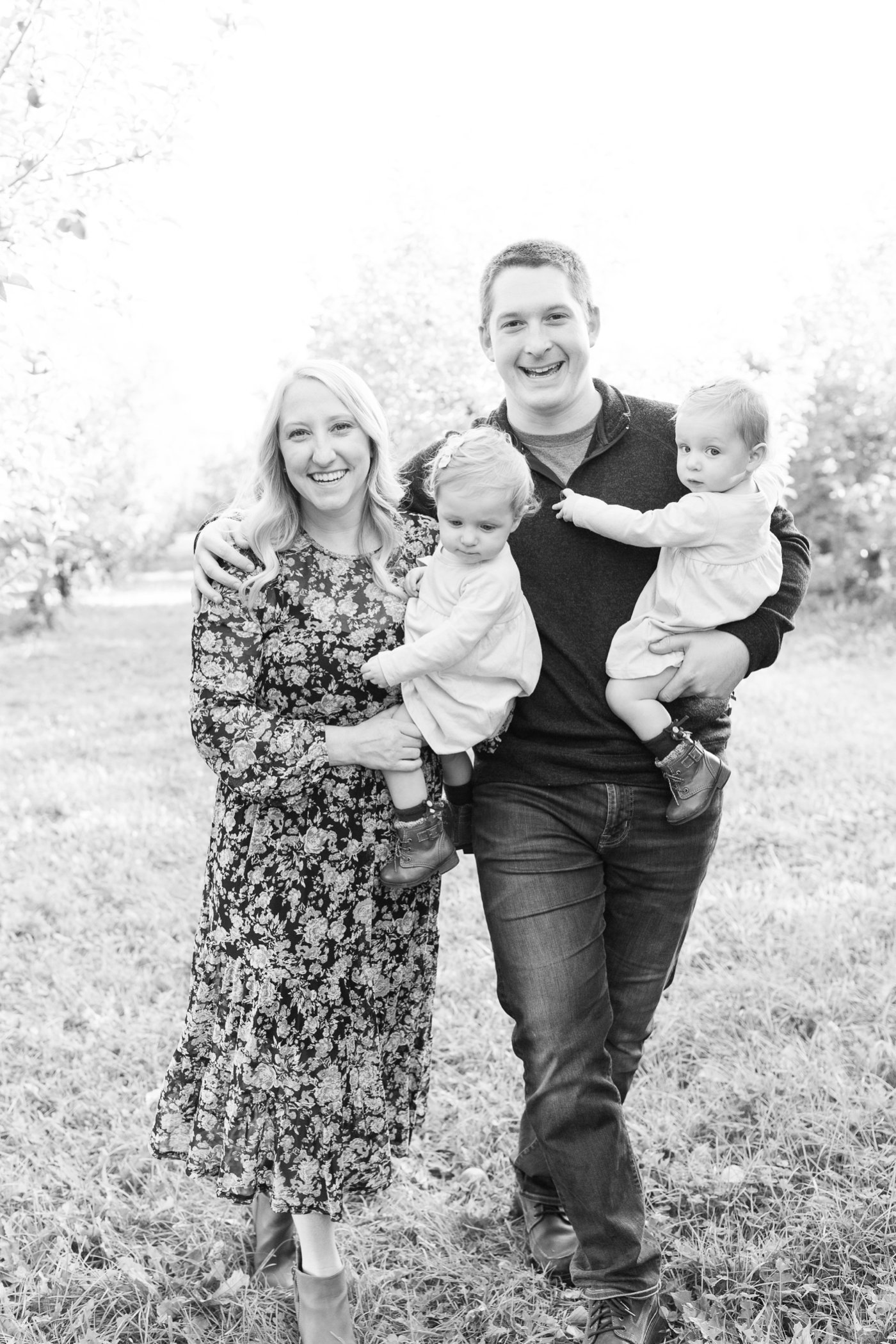 fall-the-apple-farm-victor-new-york-family-portrait-33