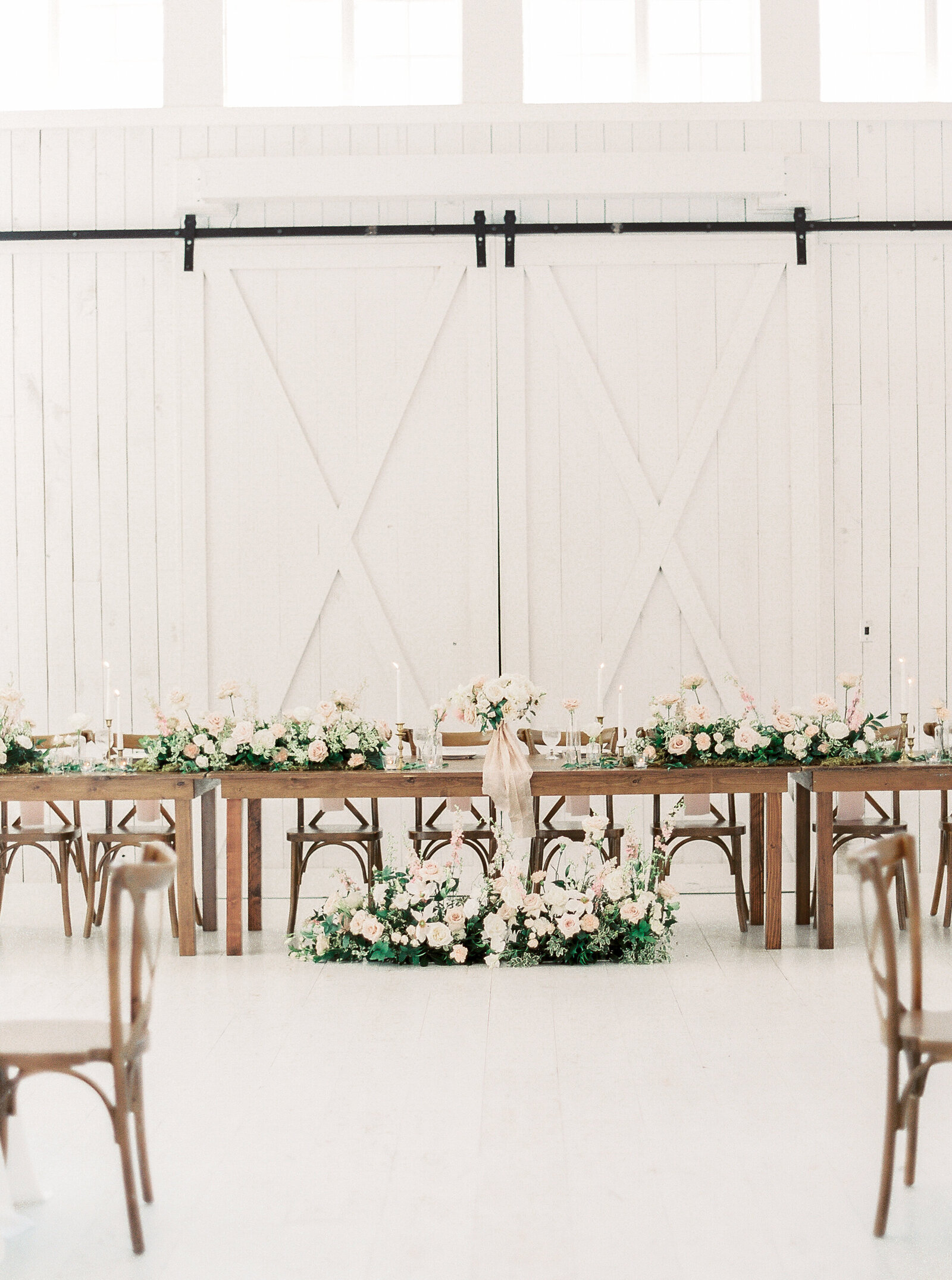 White Sparrow Barn_Lindsay and Scott_Madeline Trent Photography-0107