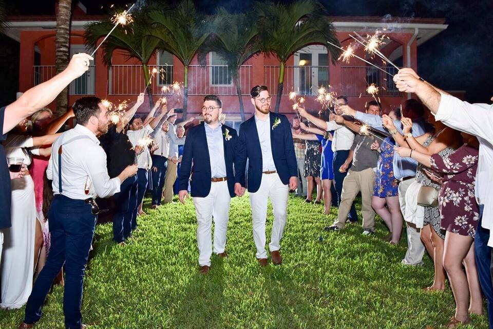 Dreamday Destinations-grooms-send off sparklers