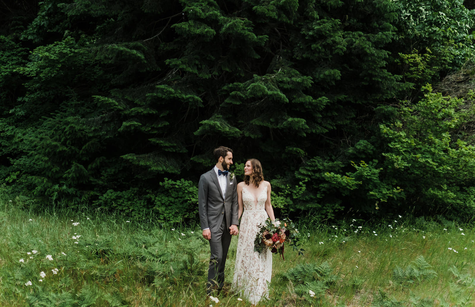 liz&matt.wedding.28snackpack.
