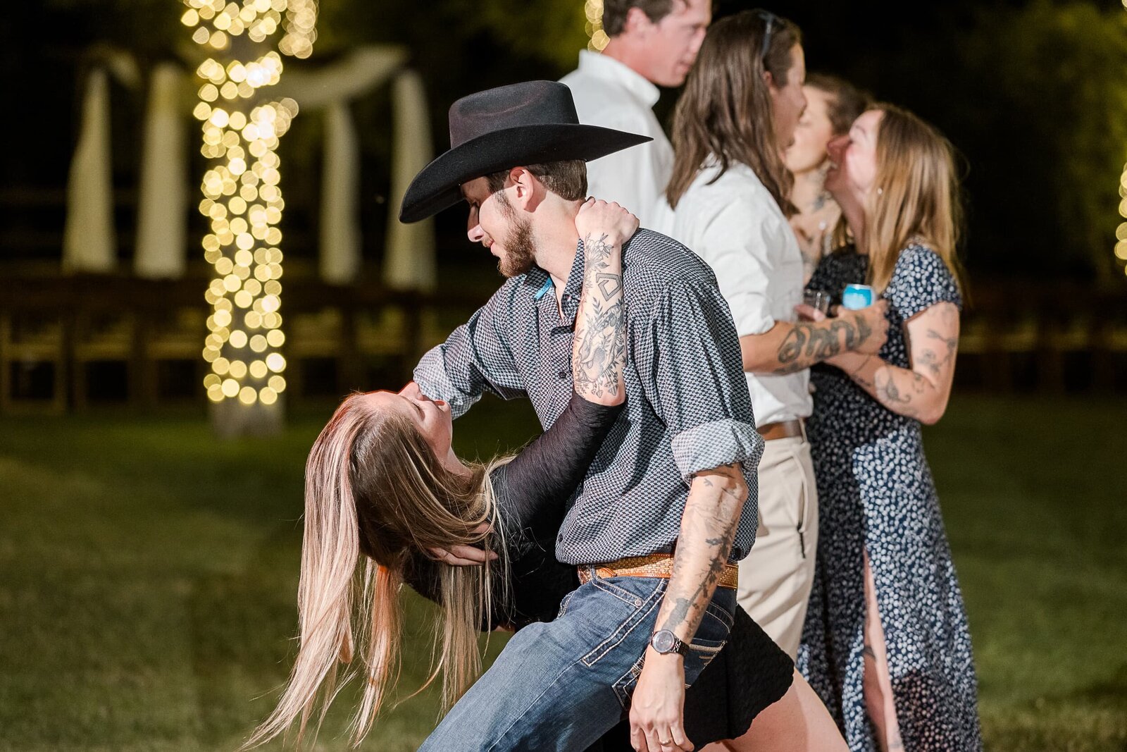 Phoenix-Wedding-Photographer-and-Videographer-Venue-at-the-Grove-IngWed-1289