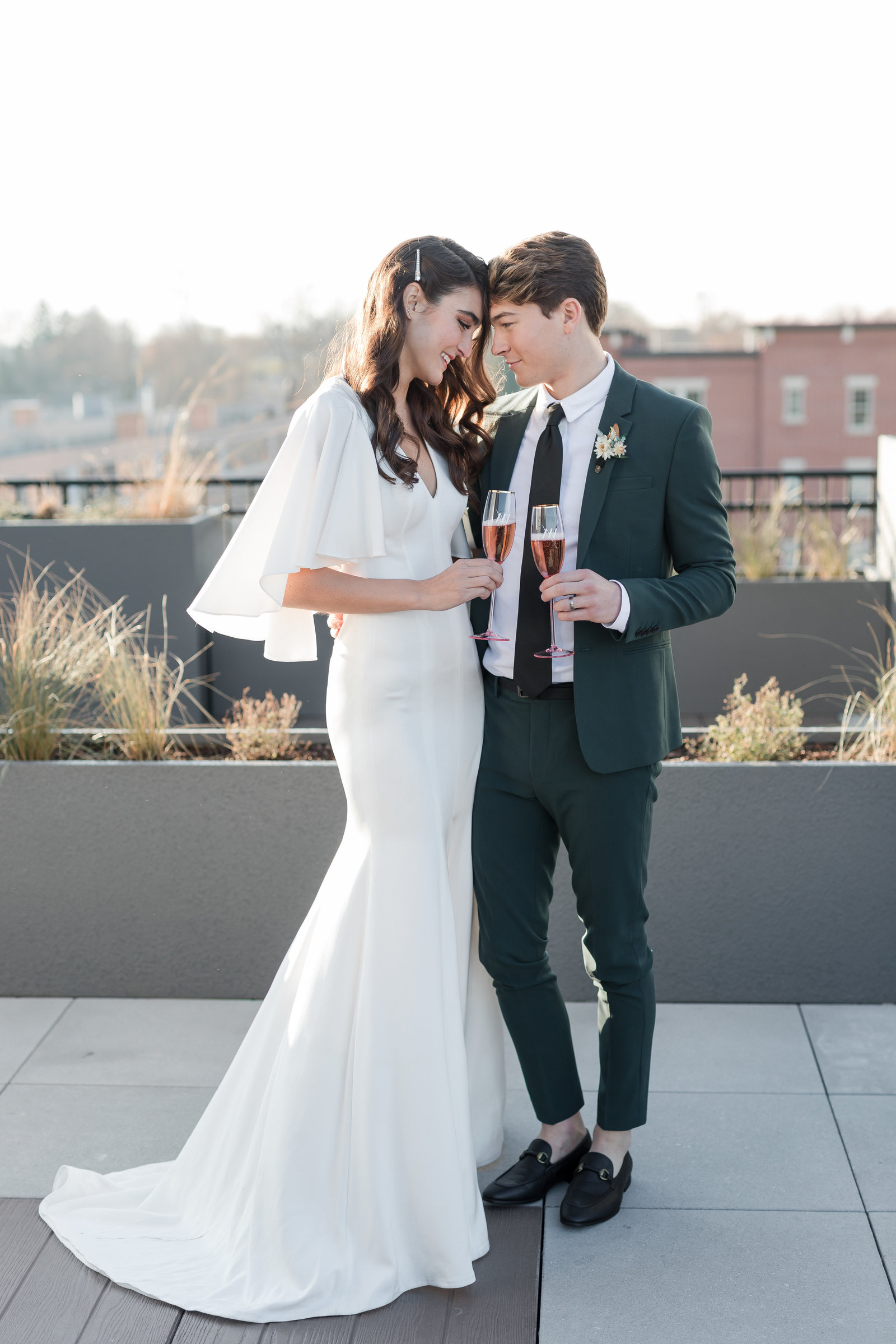 wedding-venue-rooftop-champagne-toast