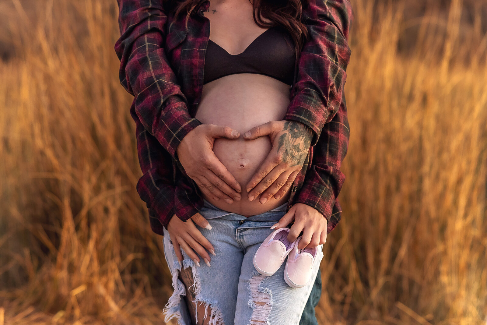 Elona Shea Photography_Lake Havasu_Maternity_Castle rock bay_