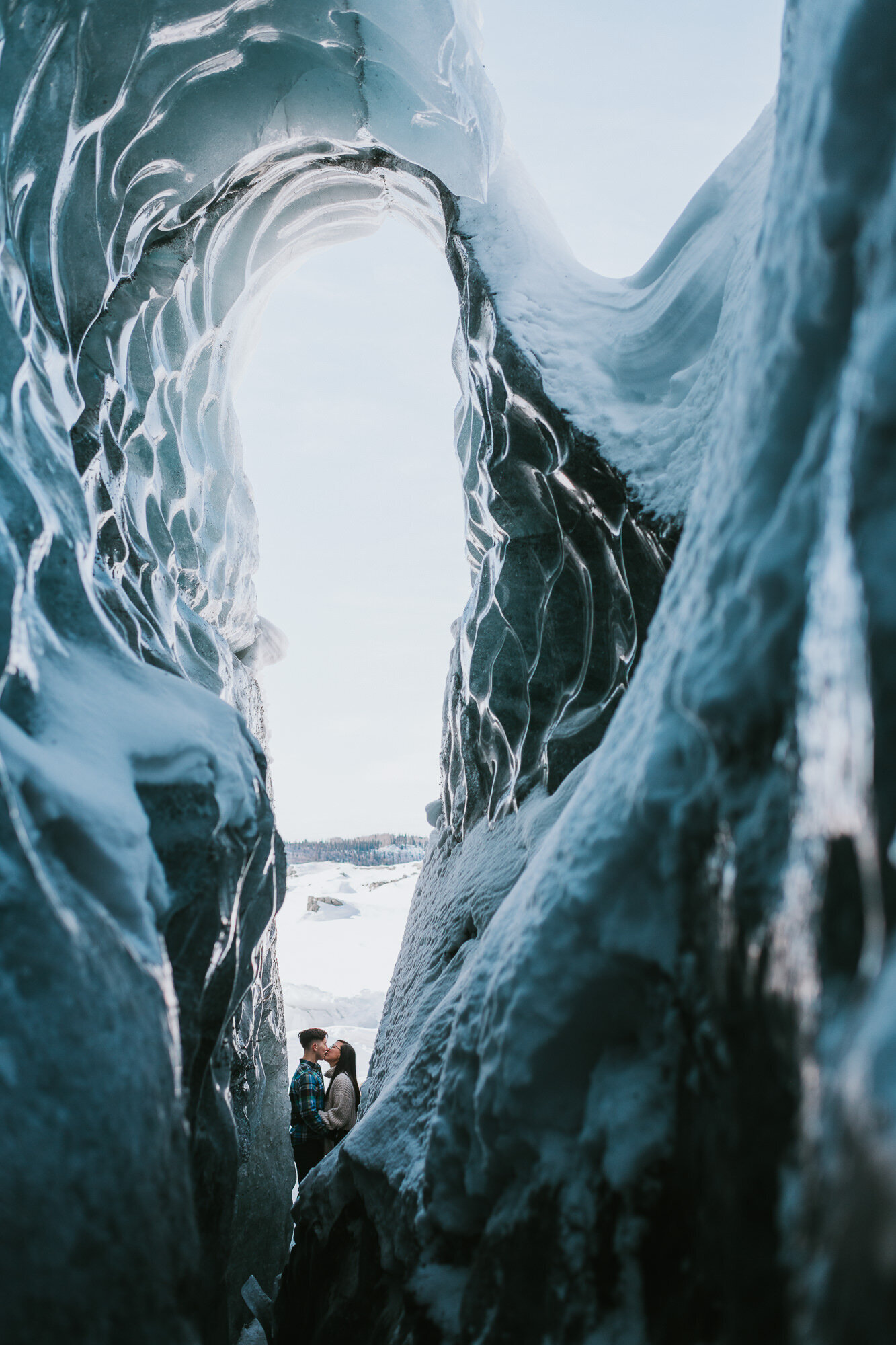 matanuska-glacier-engagement-photos2