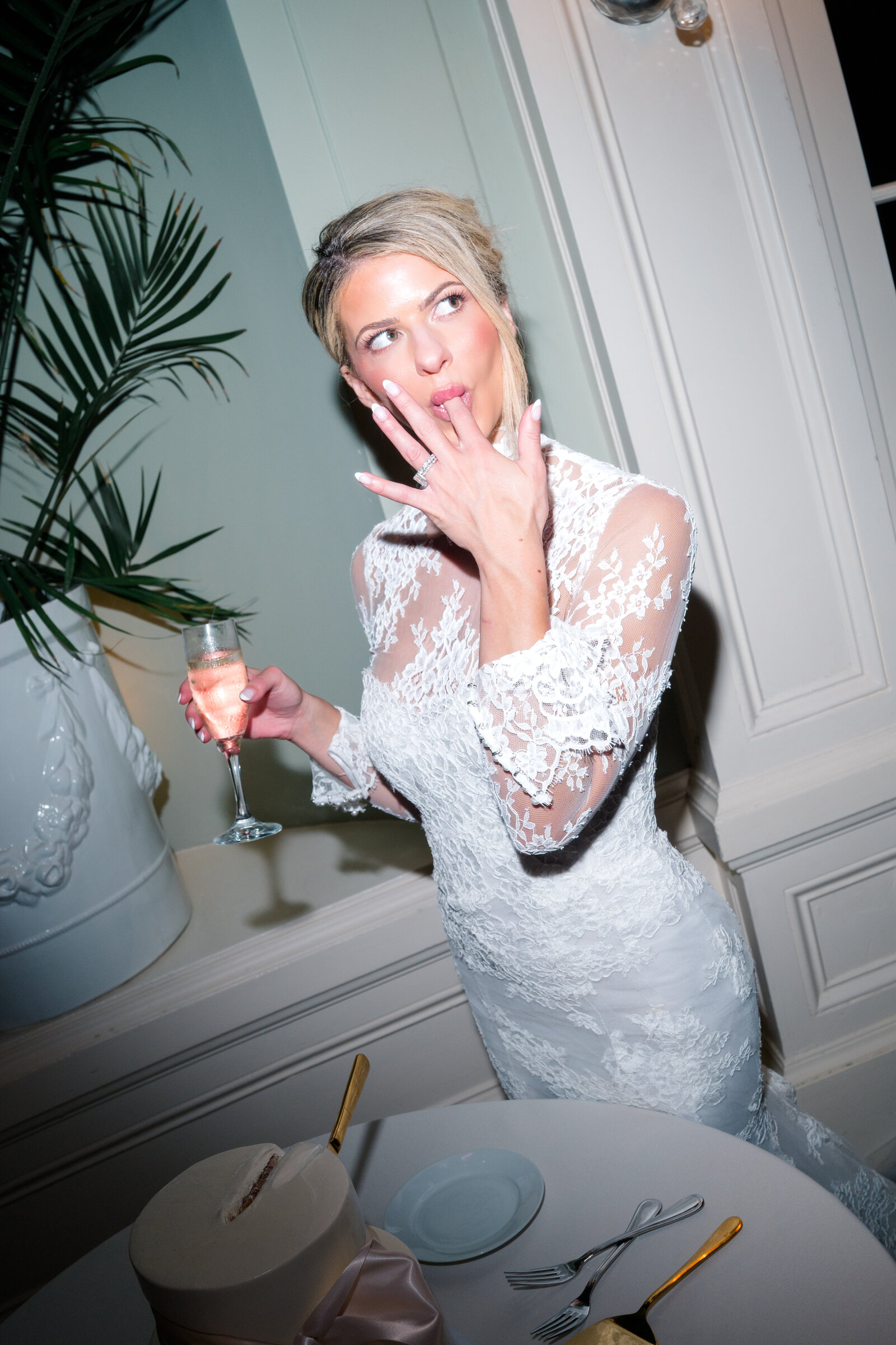 Caprio-Captured-Photography-J&R-NewportCountryClub-Wedding-901