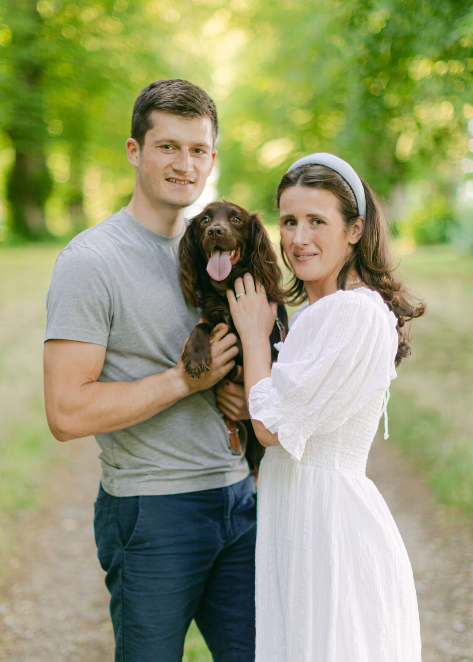 chloe-winstanley-engagement-couples-shoot-spaniel-countryside