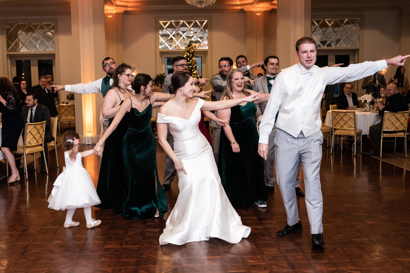 Wedding party dance at Chateau Country Club in Kenner