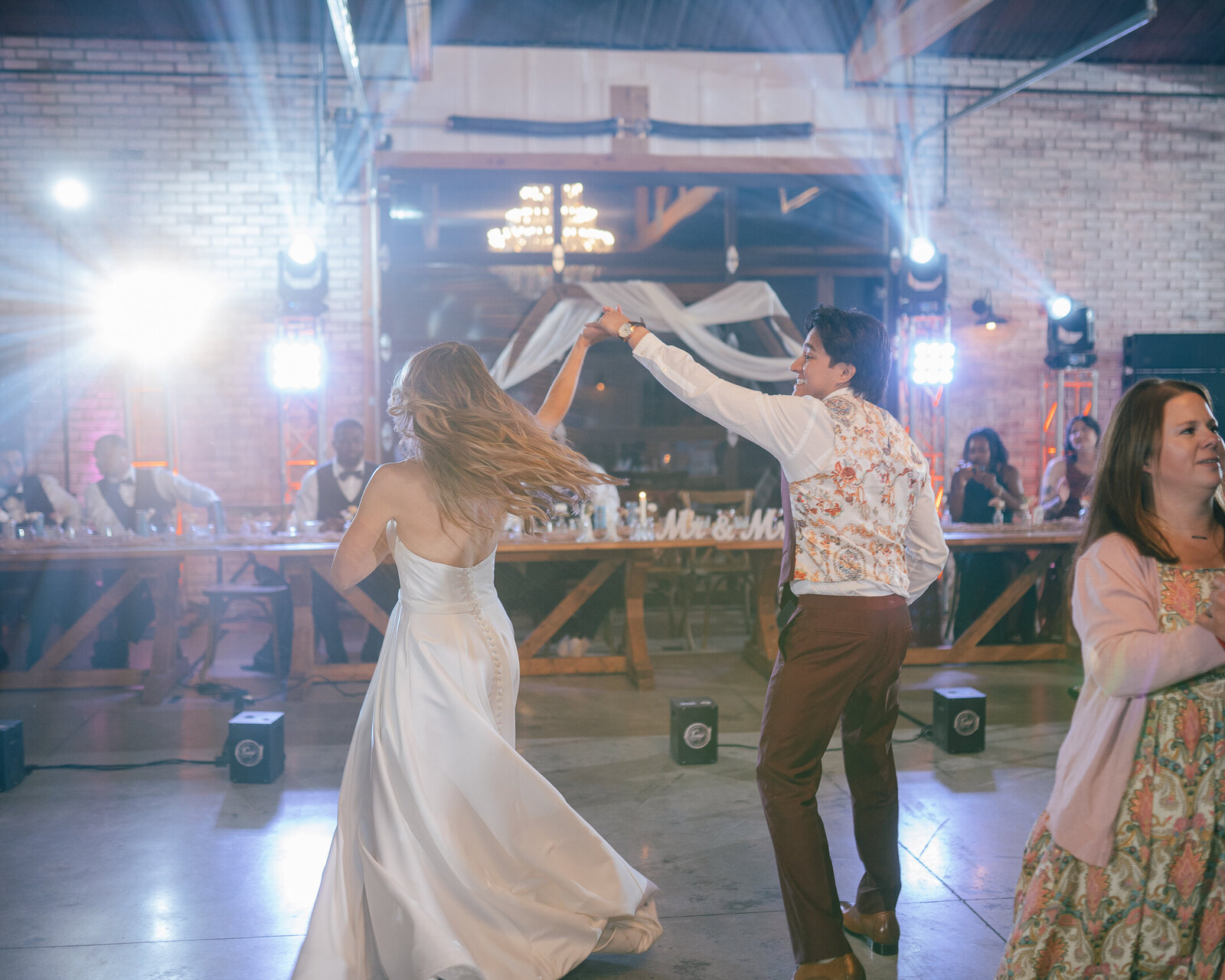Saenz The Farmhouse KC Event Venue Wedding408