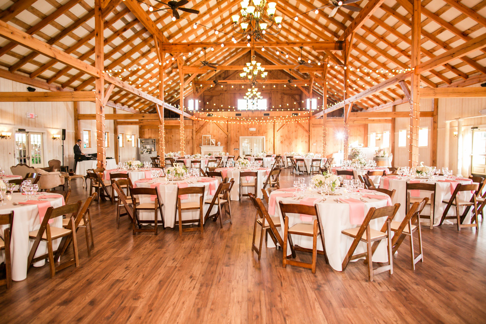 Featured Wedding- Shadow Creek, Purcellville VA - Erin and B-0048