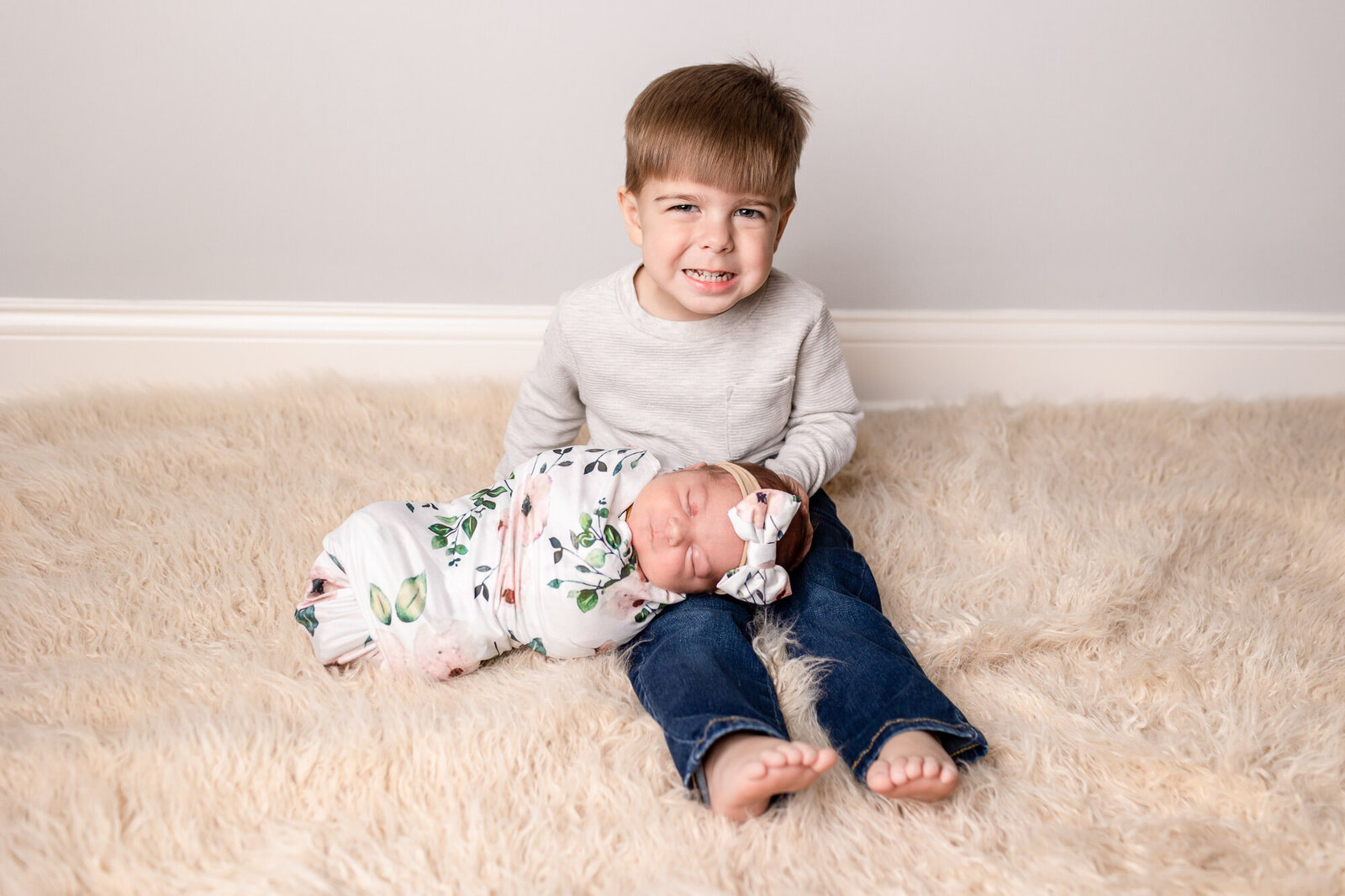 newborn-in-home-lifestyle-photography-session-frankfort-ky-photographer-baby-girl-3