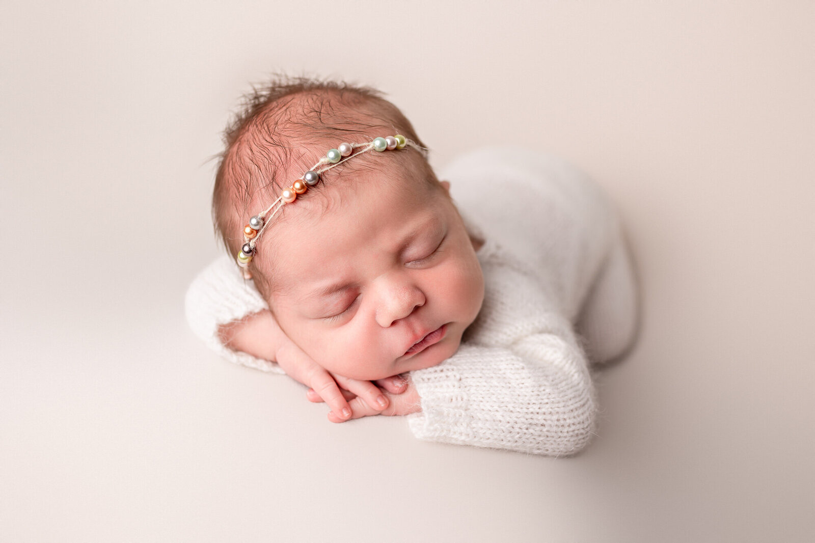 newborn-in-home-lifestyle-photography-session-frankfort-ky-photographer-baby-girl-6