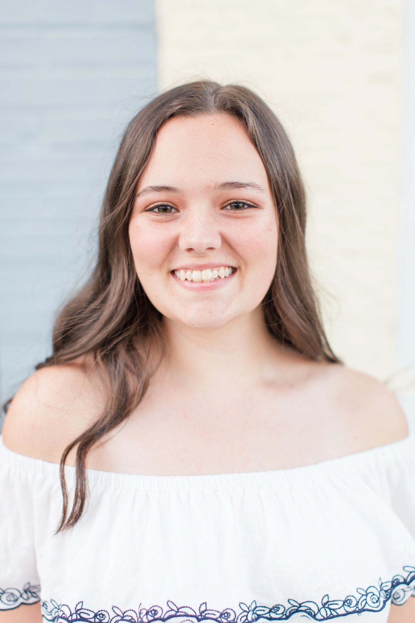 summer-main- street-village-of-pittsford-new-york-senior-portrait-15
