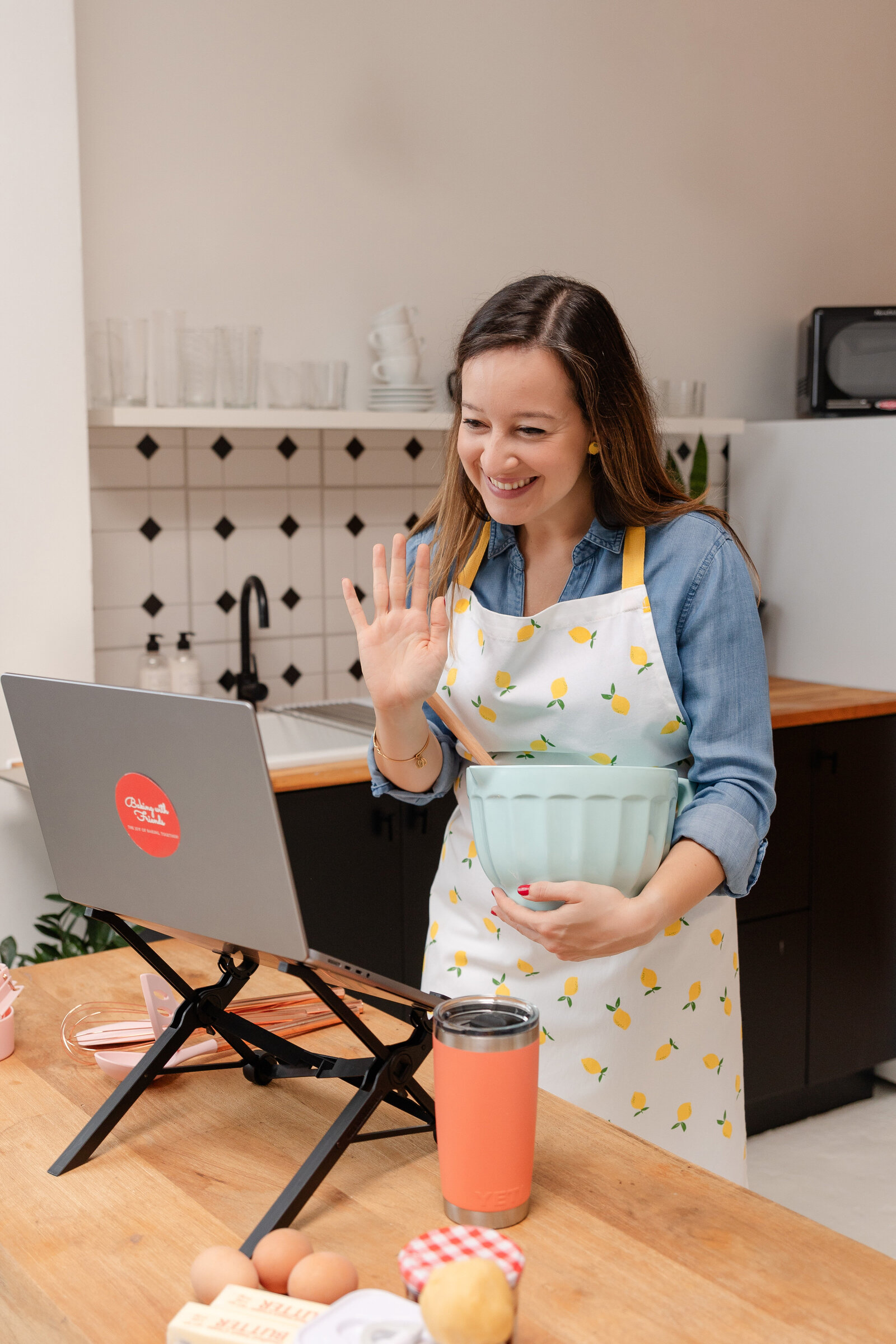 BakingWithFriends-LauraQuinteroPhotography-36