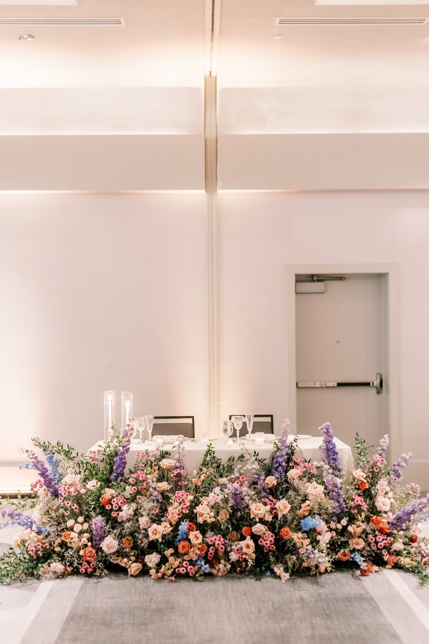 sweetheart-table-reception-ground-flowers-scottsdale-florist