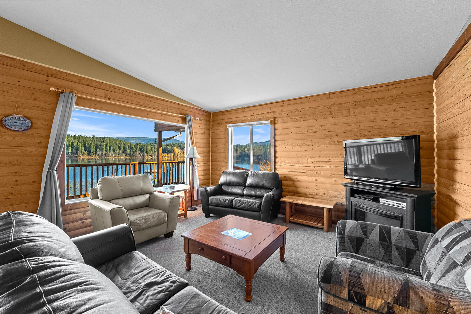 Moose-Cabin-Living-Space