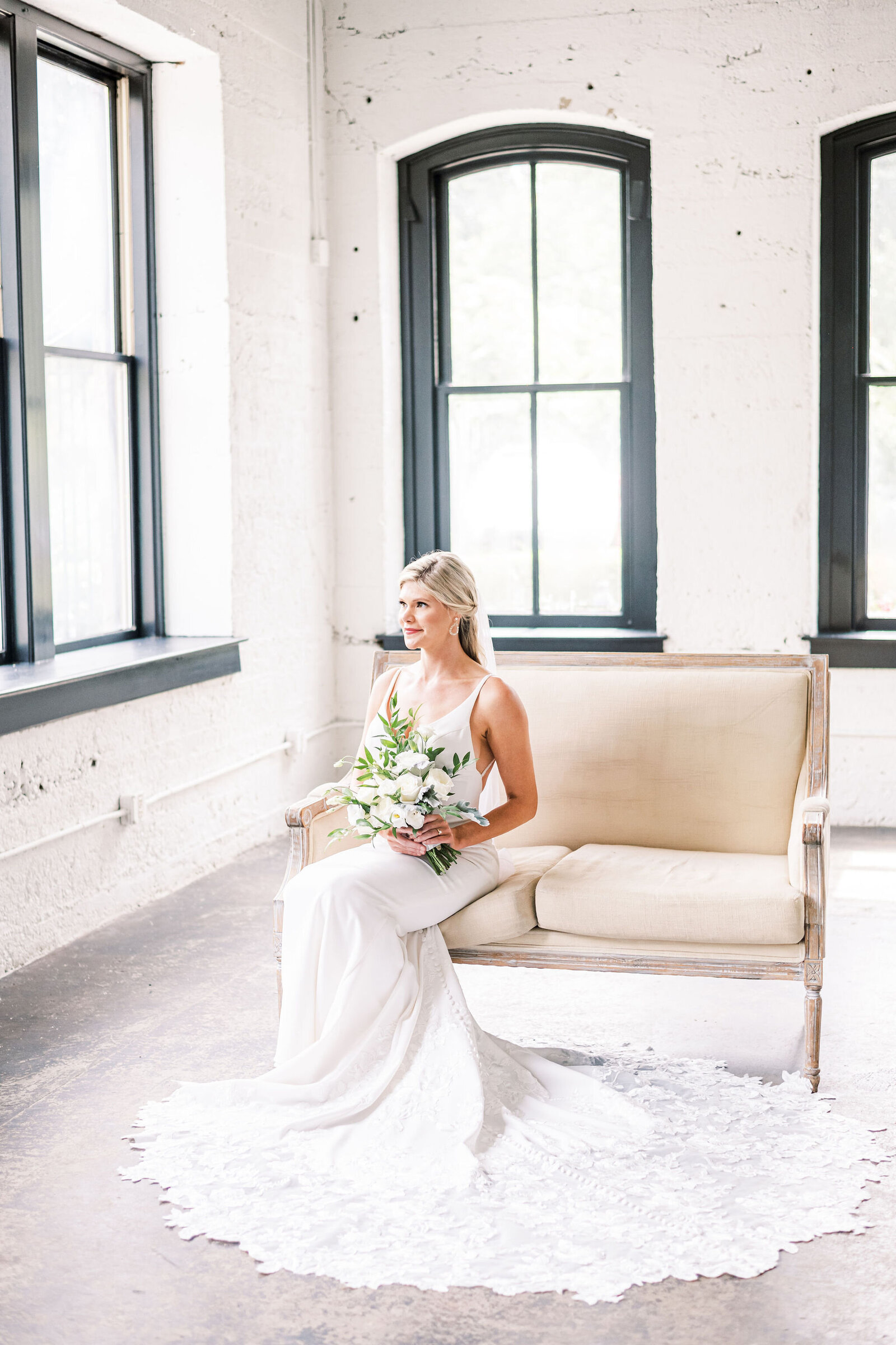 chic bridal session at Vue 1919 Greenville SC