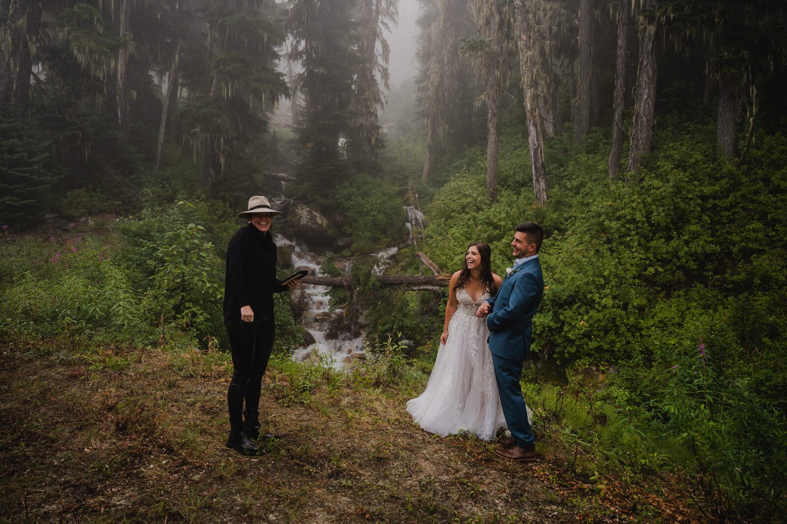 newlyweds-eloping-in-forest