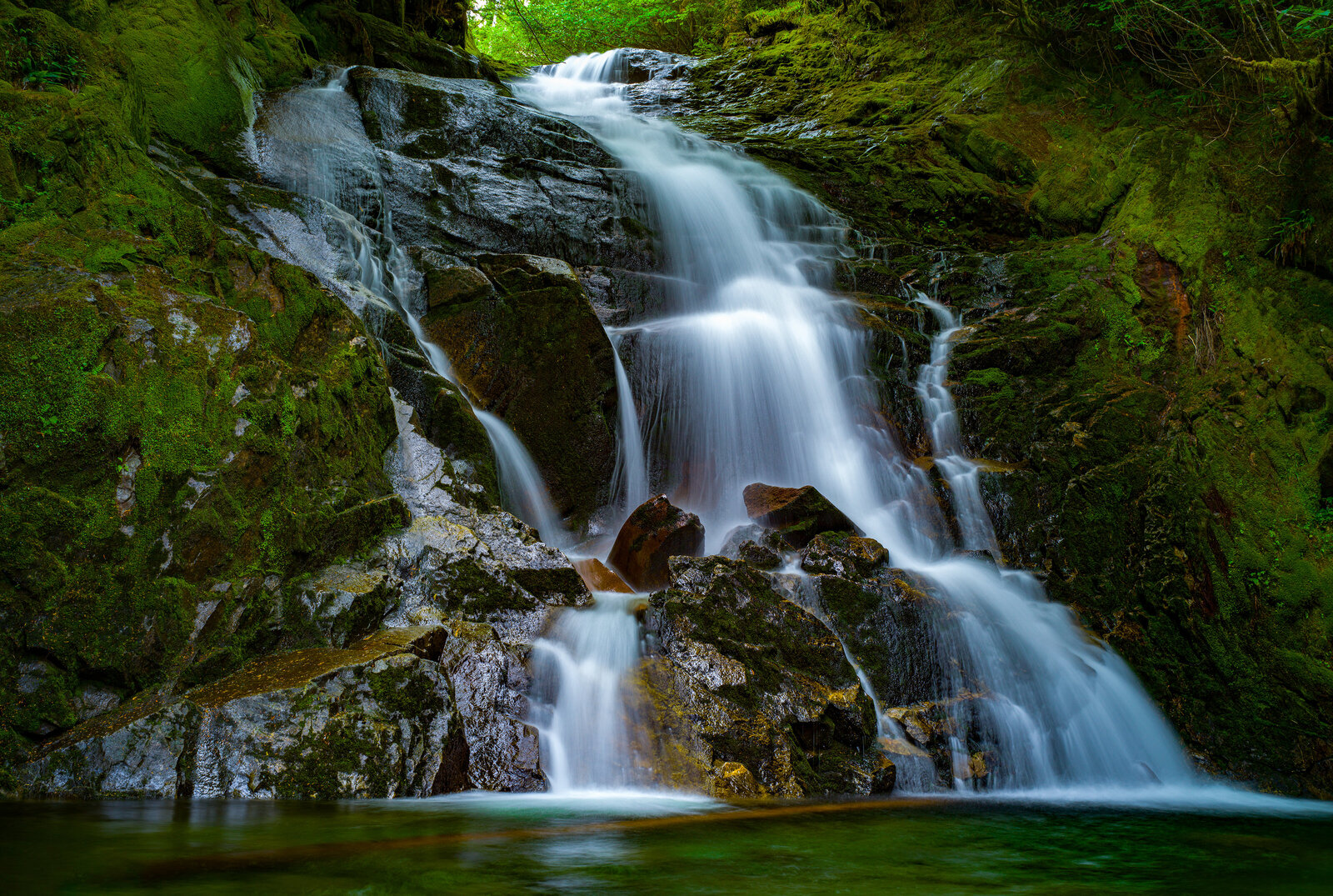 Ketchikan_Waterfall
