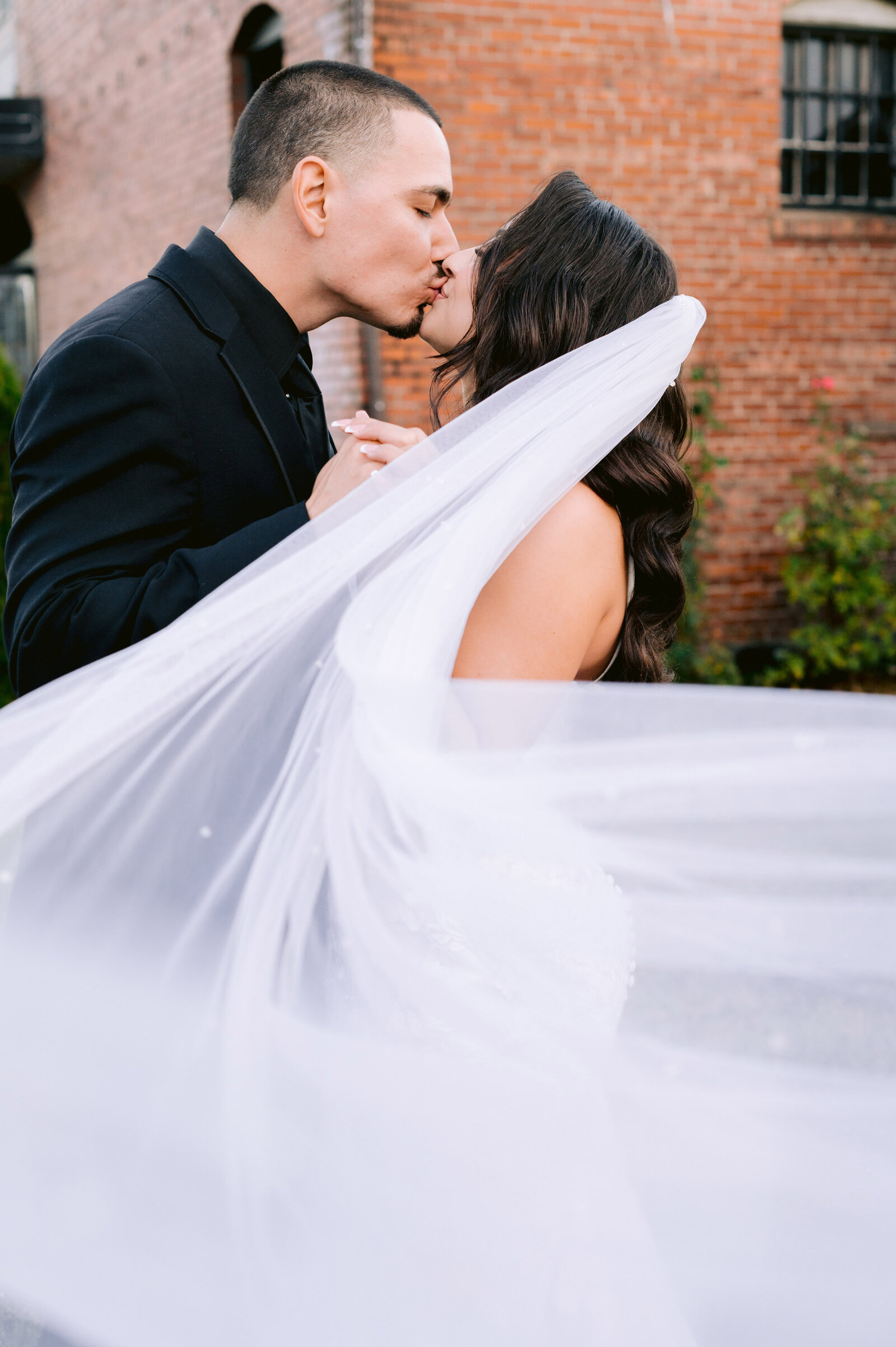 Tori-Mike-Wedding-Sneak-Peeks-089