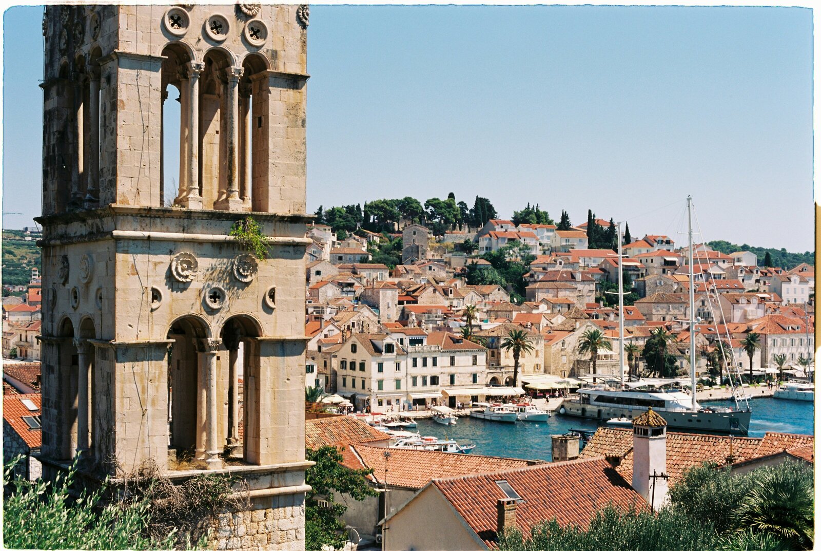 lawrence-krowdeed-BRls0TjQOKE-unsplash