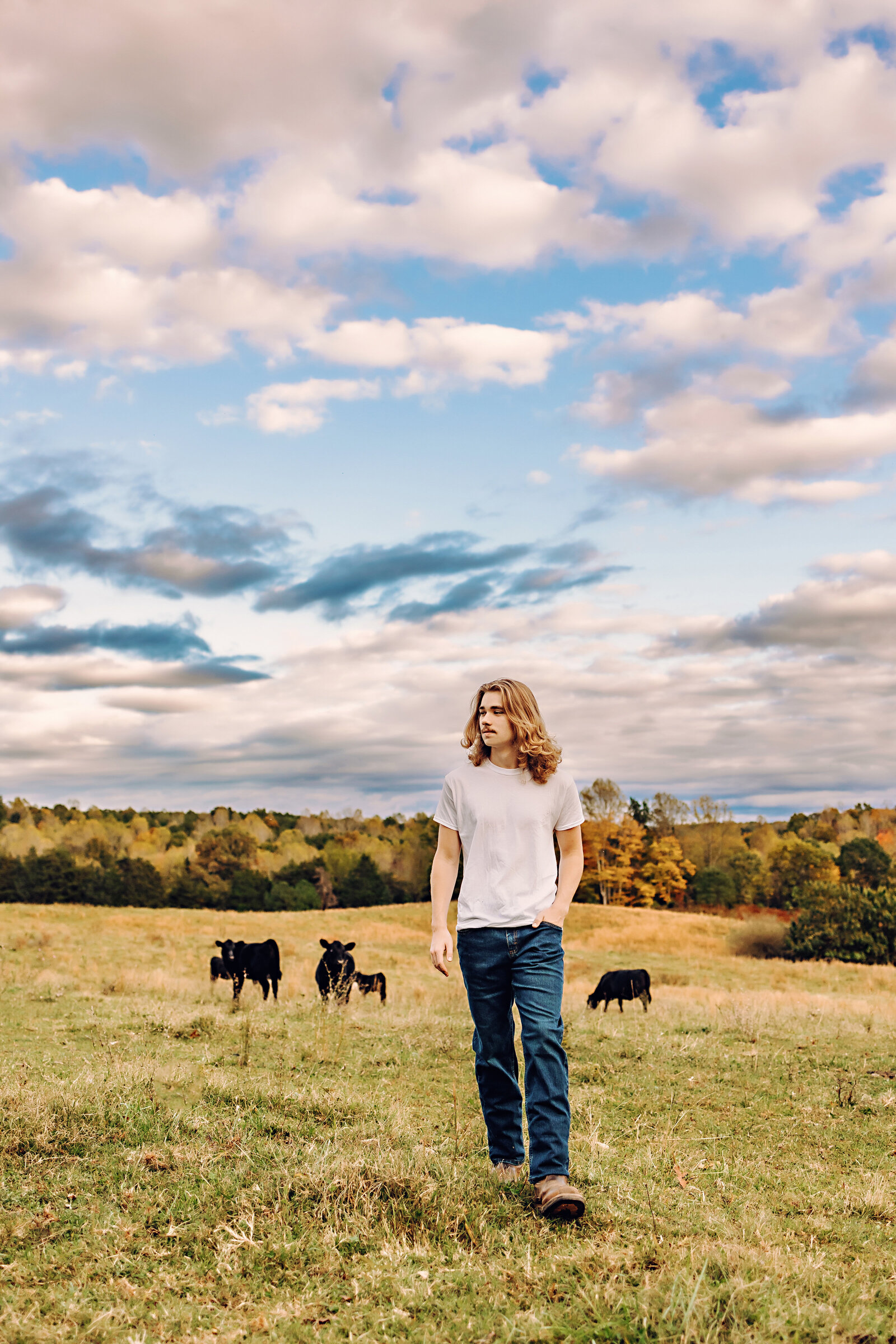 senior-portrait-photographer-boy-farm-virginia