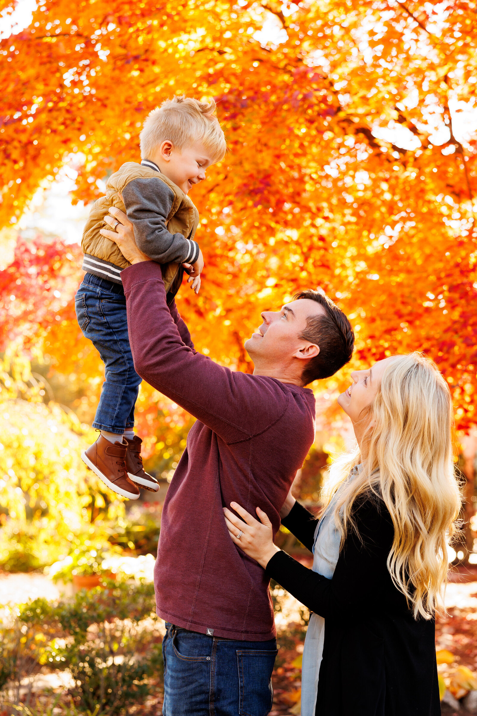 fall-family-pictures-ct-photographer-elizabeth-park-1