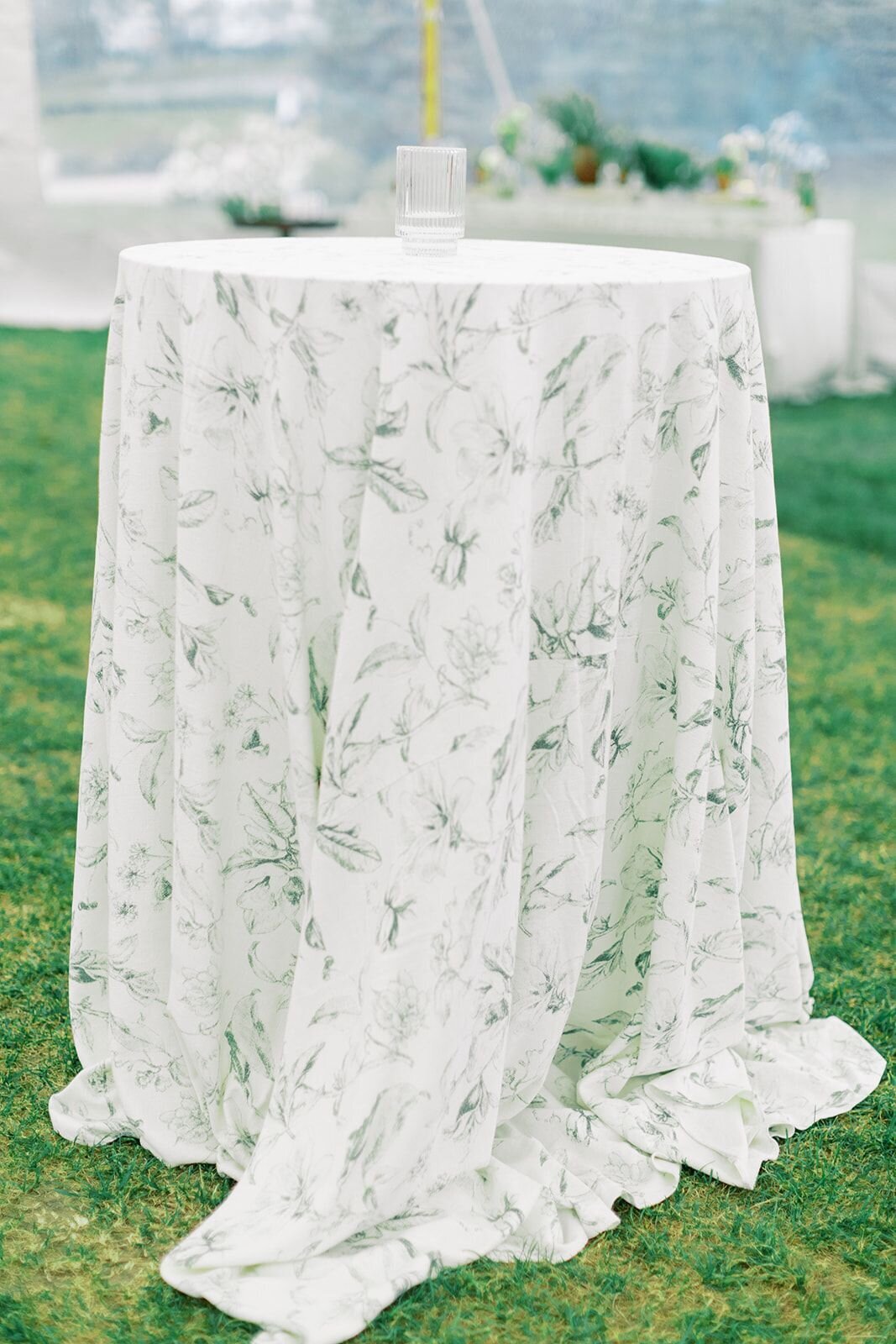 leila-james-events-newport-rhode-island-luxury-wedding-planner-castle-hill-inn-venue-emily-march-payne-wedding-photographer-VaughanWedding_0761 copy 2