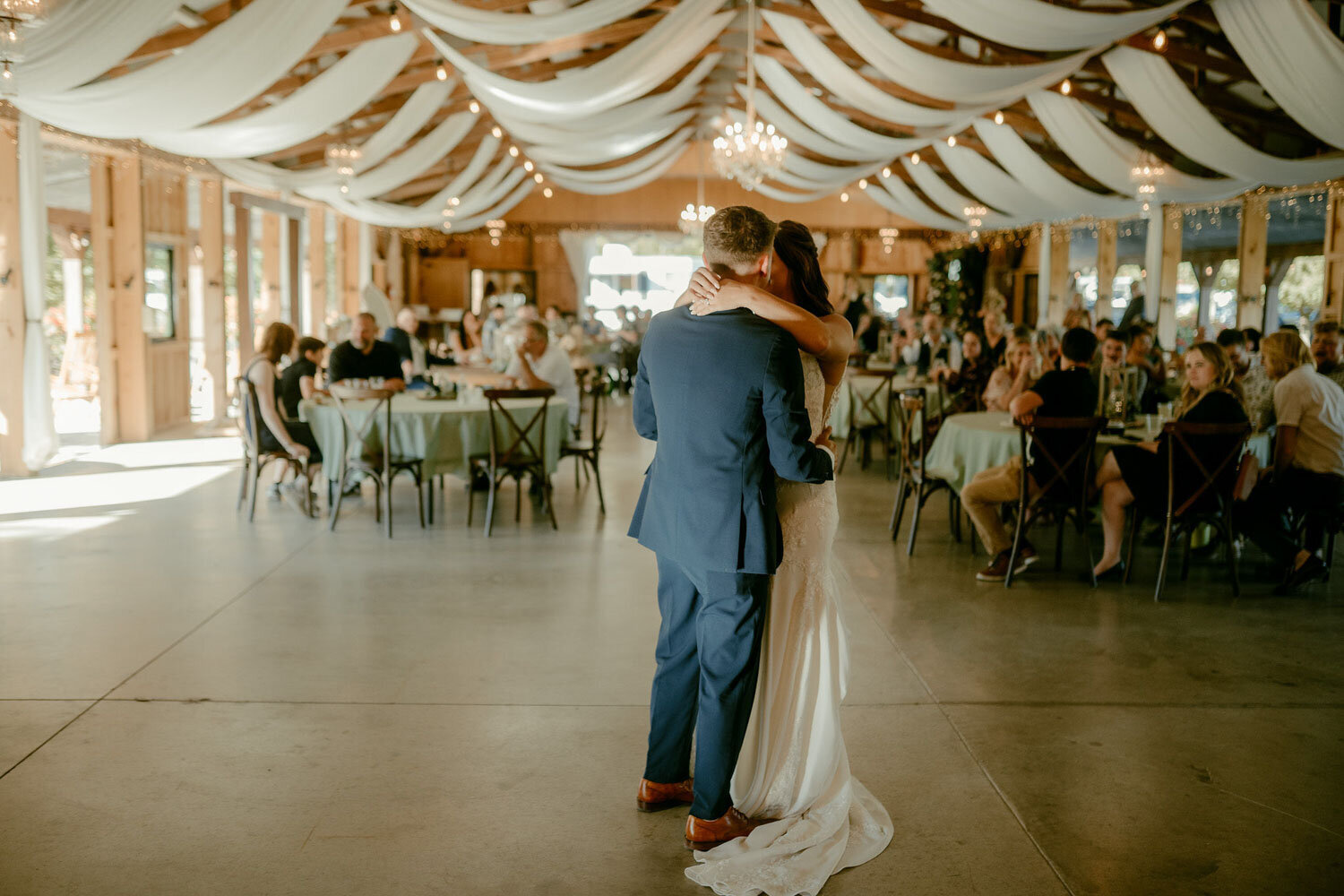 Emerson-Wedding-Simmons-Photography-Barn-Wedding-Venue-In-Indiana-036