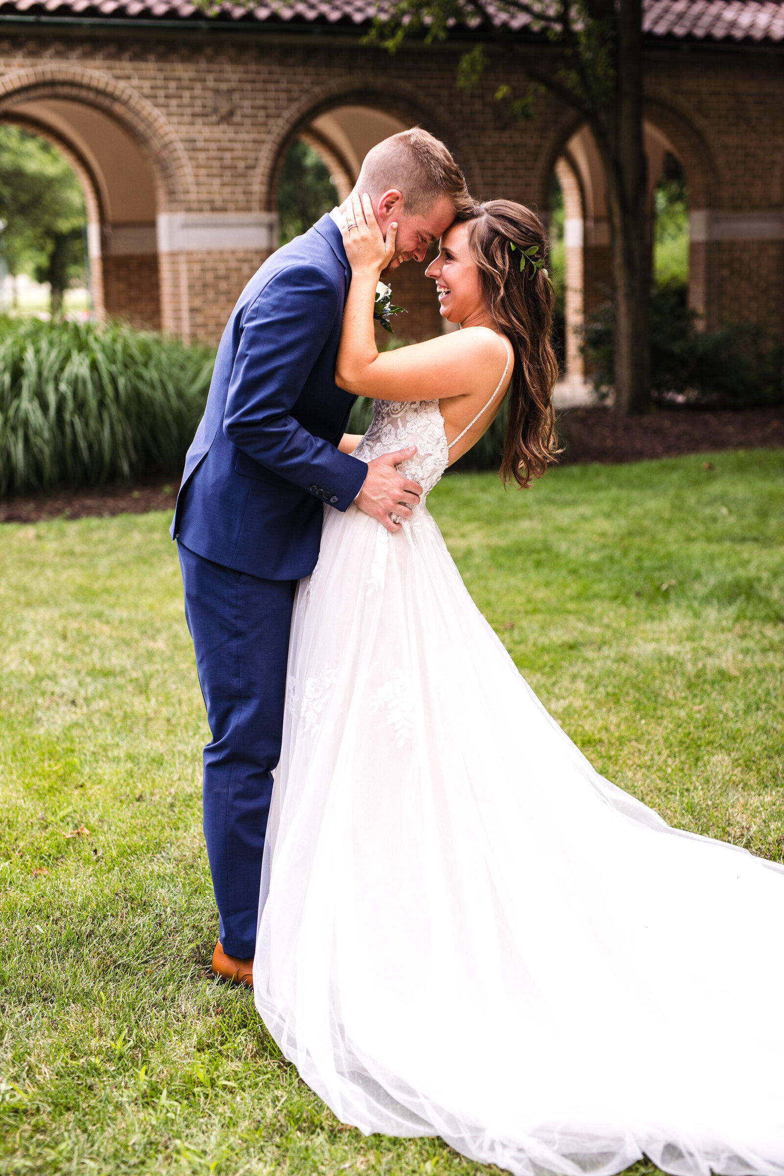 Natural Light Bride and Groom Photo Indianapolis