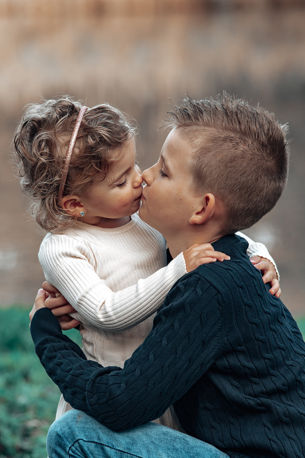 Fotoshoot buiten op locatie in Nissewaard met ontspannen sfeer