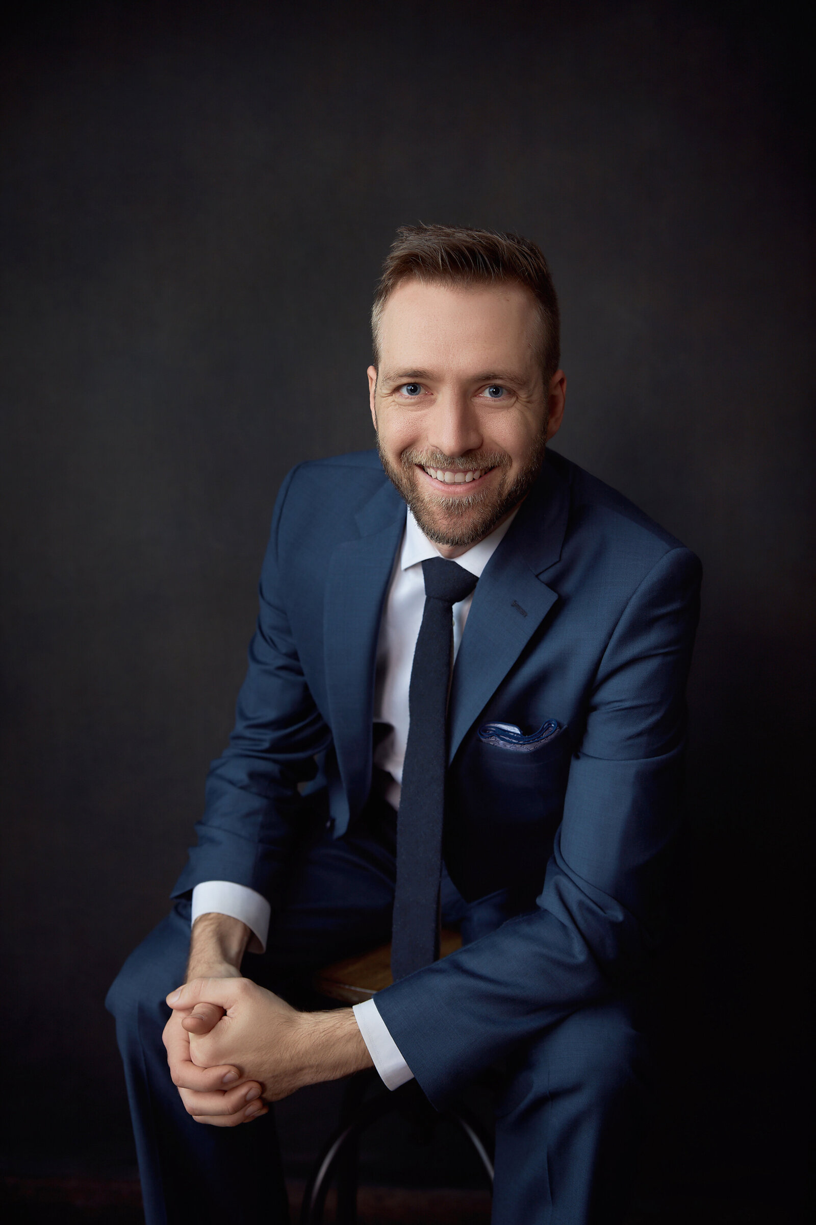 atlanta-gwinnett-best-headshots-personal-branding-studio-men-brandon-consultant-life-coach--corporate-photography-photographer-twin-rivers-05