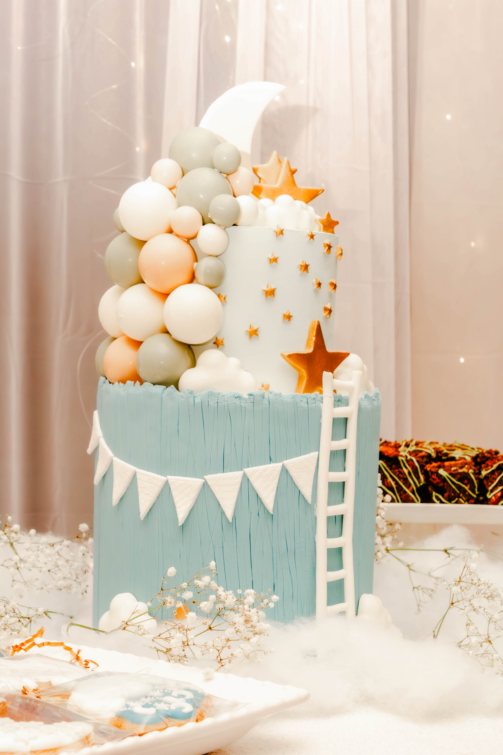 moon-stars-baby-shower-cake-whimsical-theme