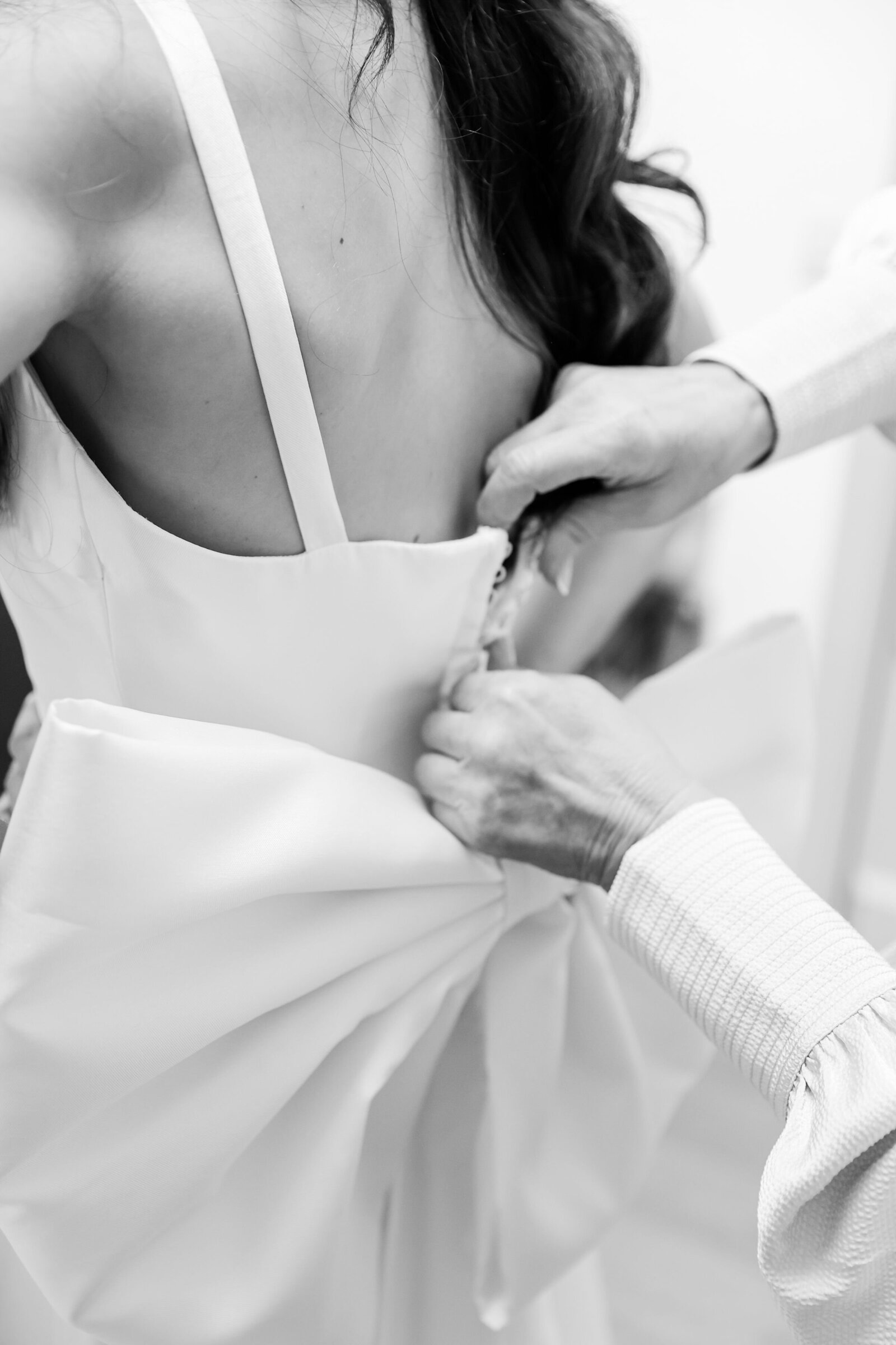 bride-dress-bow