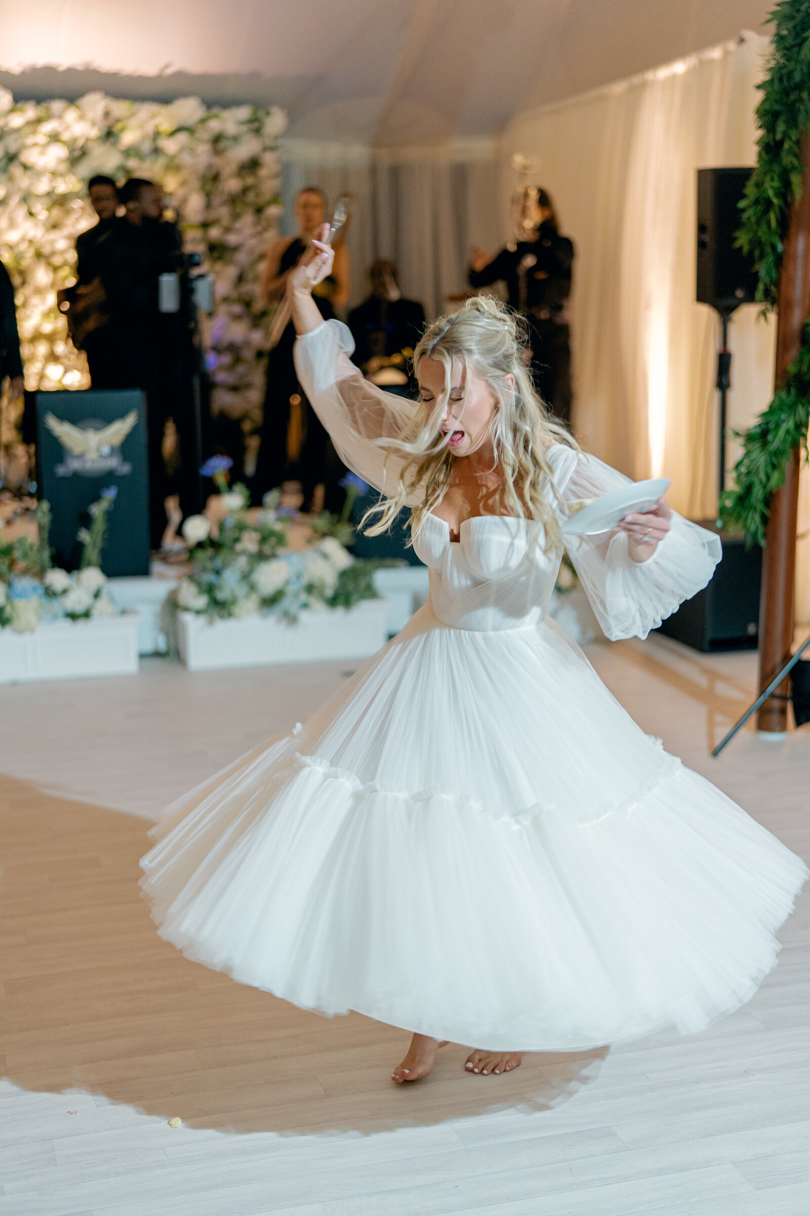 EZ Occasions Flower wall dance floor