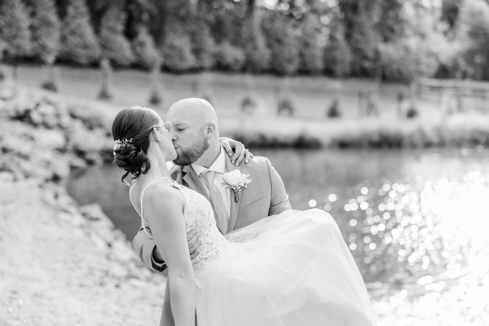 2022 08 14_Elle Josh Wedding_Nuzzos Farm_Branford CT_05-Newlyweds-52