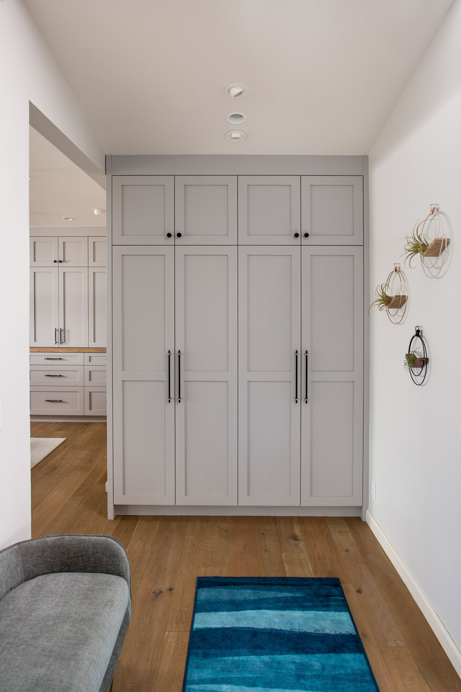 Furnish_Entry Way_Custom Cabinets
