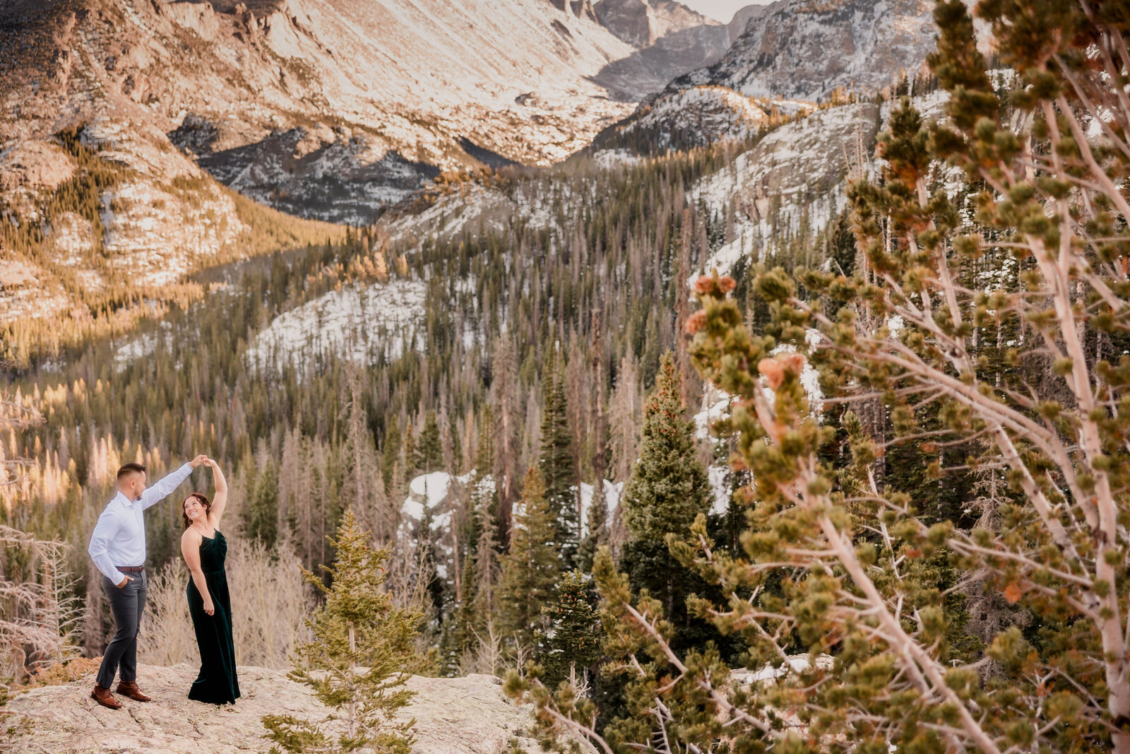 Couple celebrate their engagement  at Rocky Mountain National Park